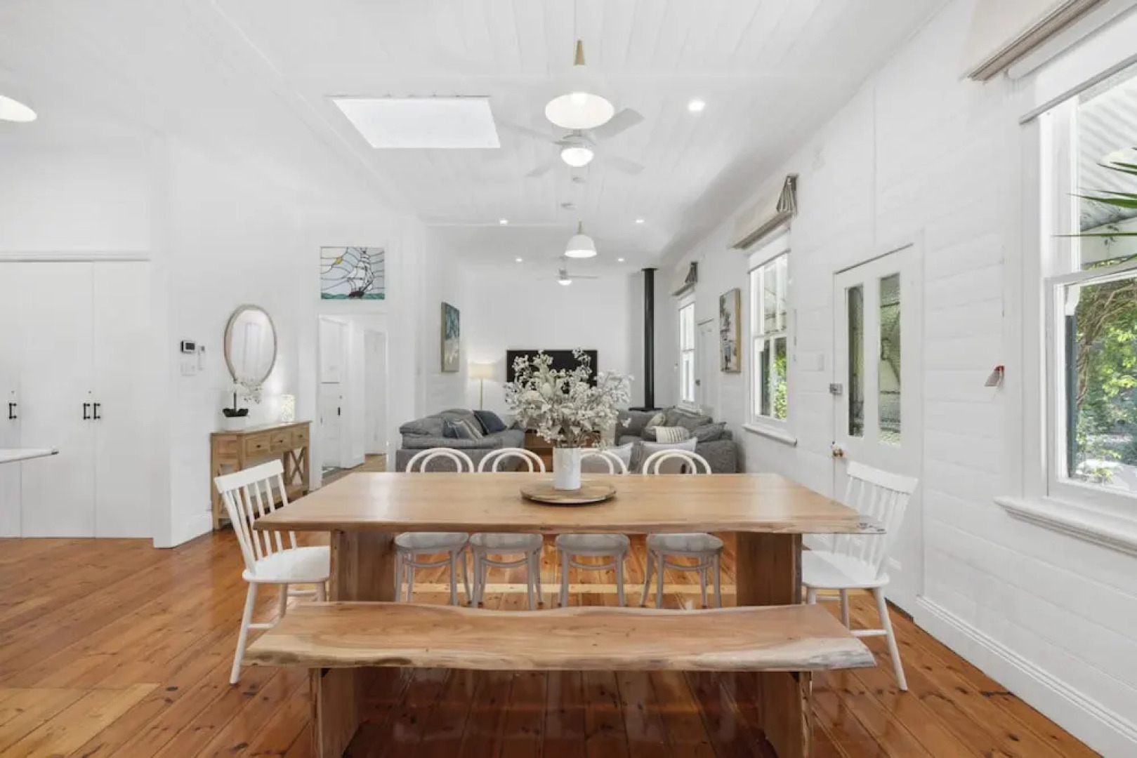 Ye Olde St Leonards Hotel Pet Friendly Sleeps 9