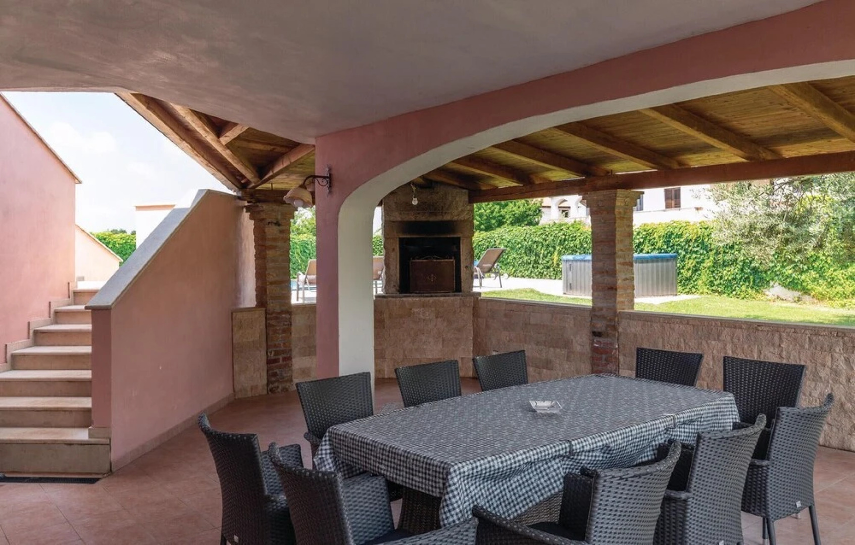 Amazing Home in Nova Vas with Hot Tub, WiFi & 4 Bedrooms