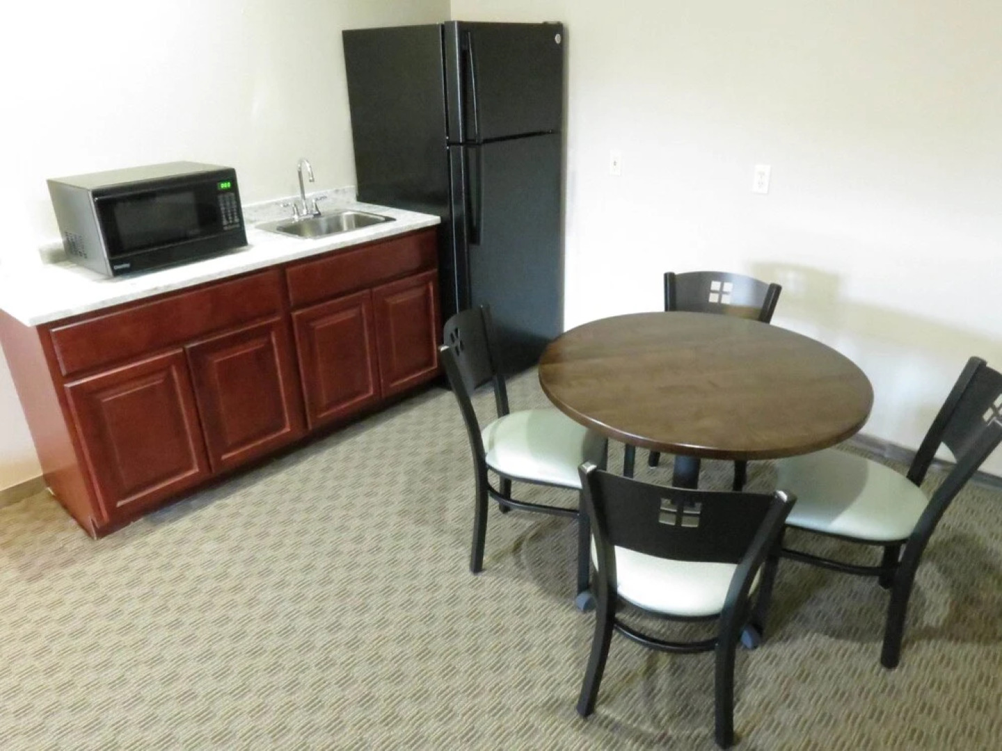 Edgewater Hotel and Suites