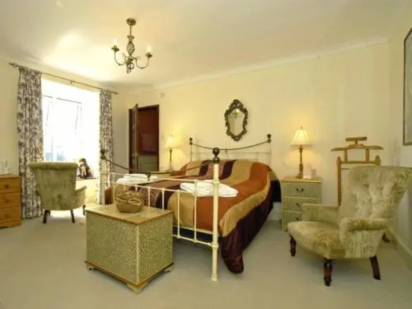 Frondderw Country House