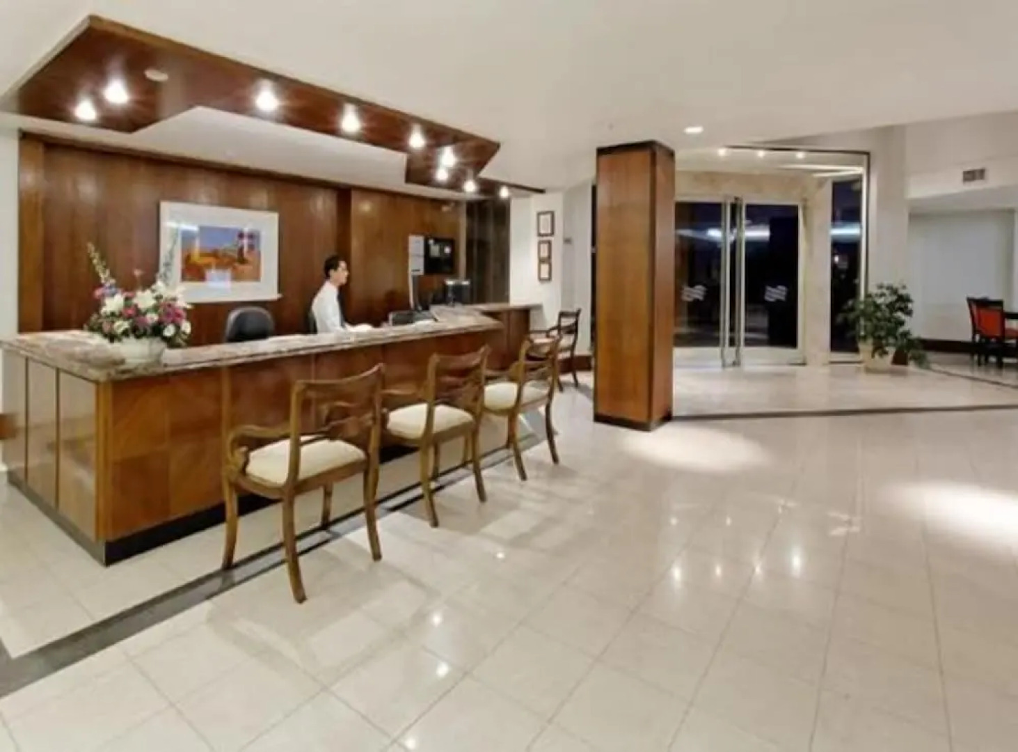 San Miguel Plaza Hotel