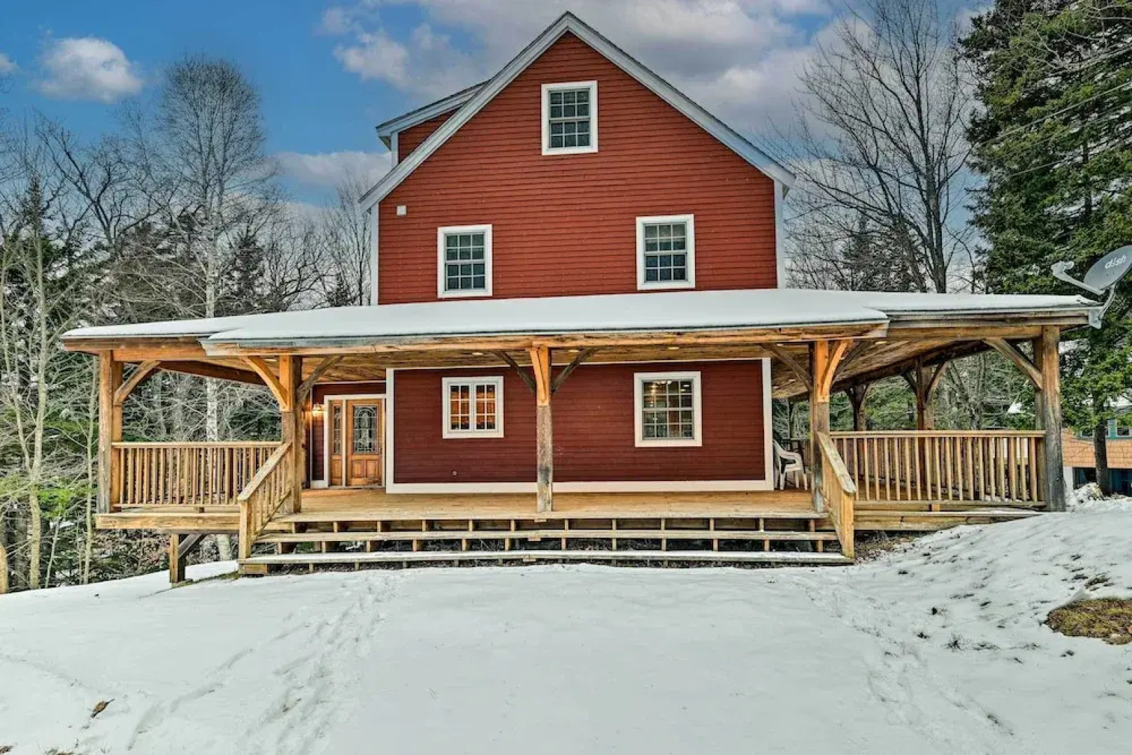 West Dover Home w/ Deck ~ 2 Mi to Mount Snow!