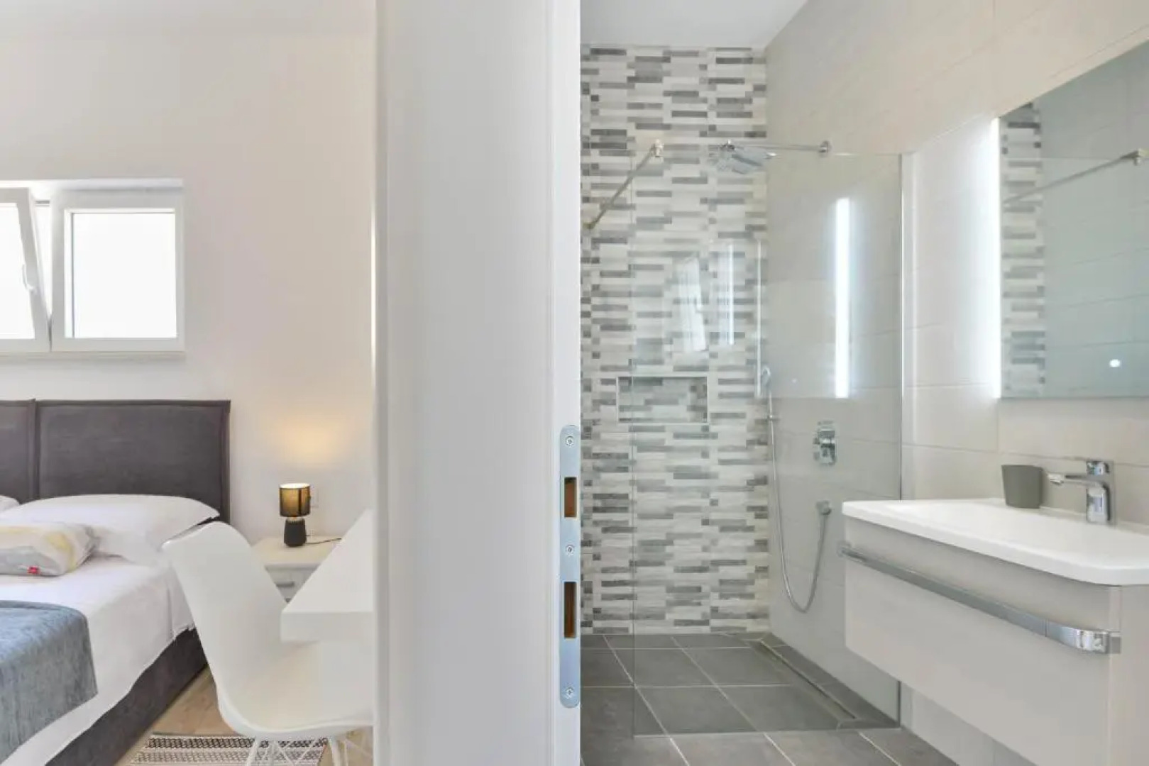 Luxury villa with pool near the beach 2