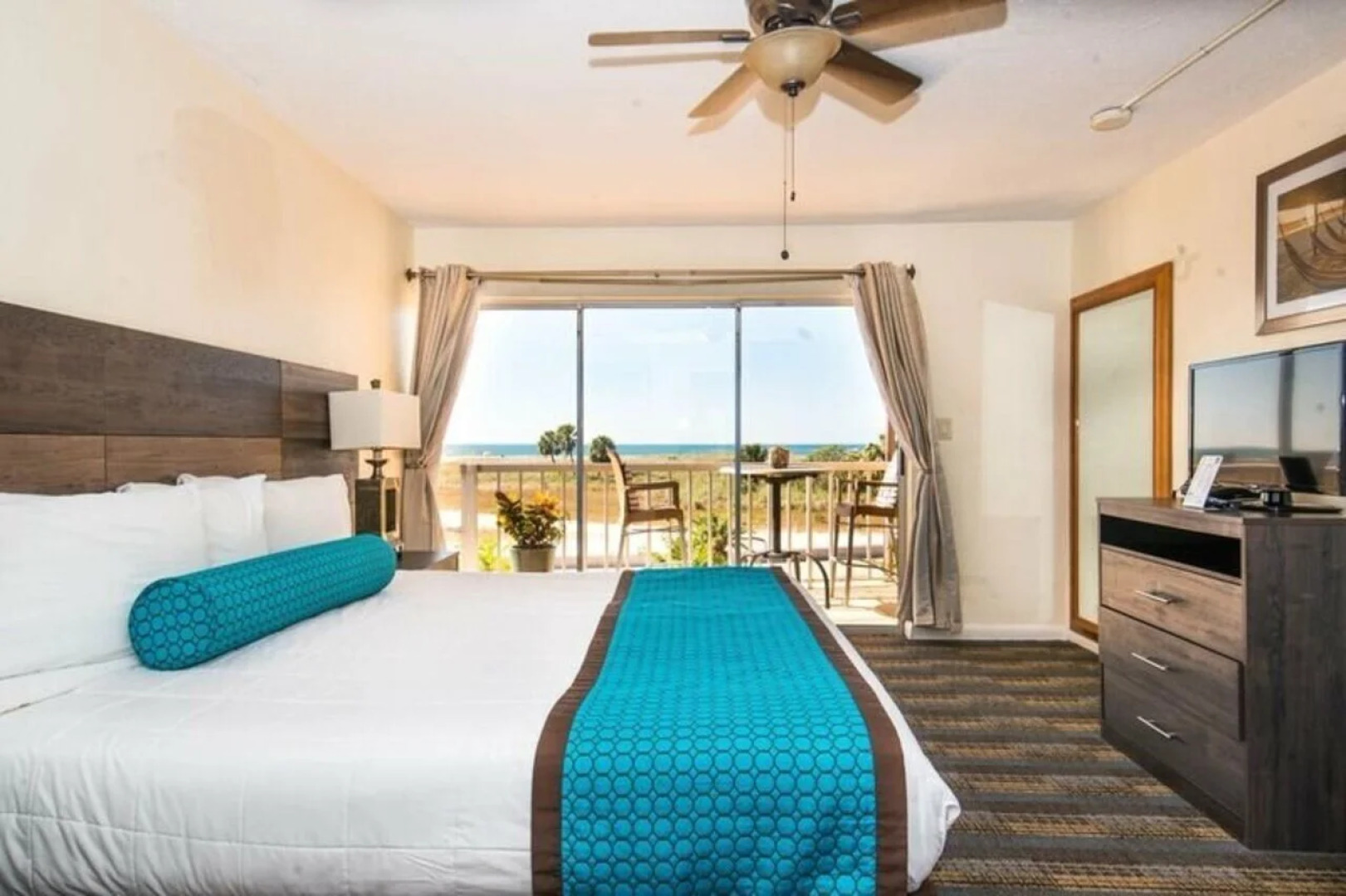 Ocean Club Treasure Island Hotel