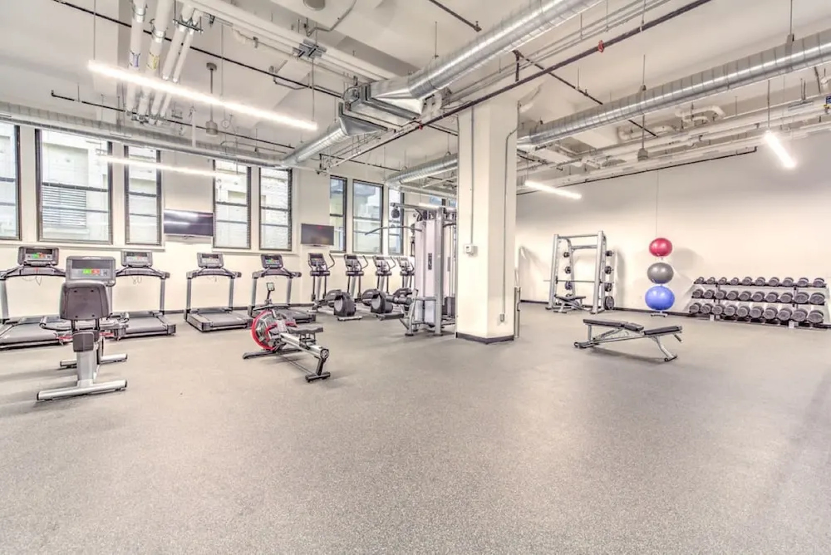 Global Luxury Suites in Downtown Cincinnati