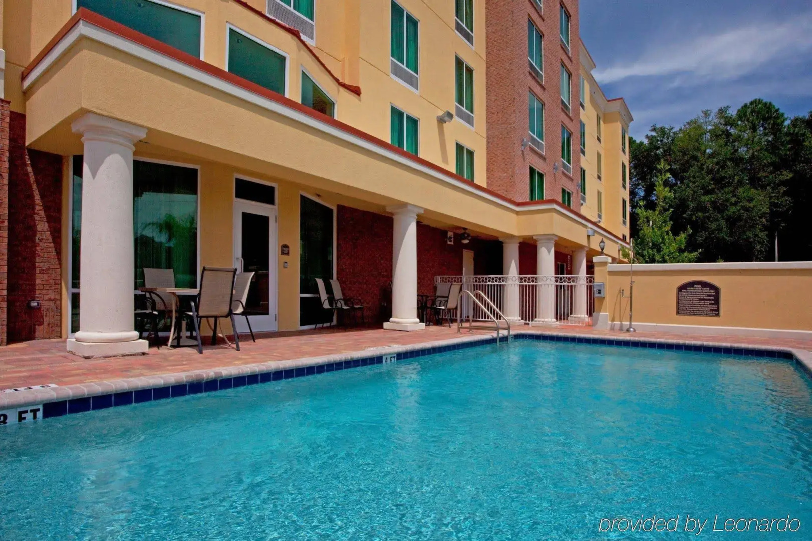 Holiday Inn Express & Suites Chaffee-Jacksonville West by IHG