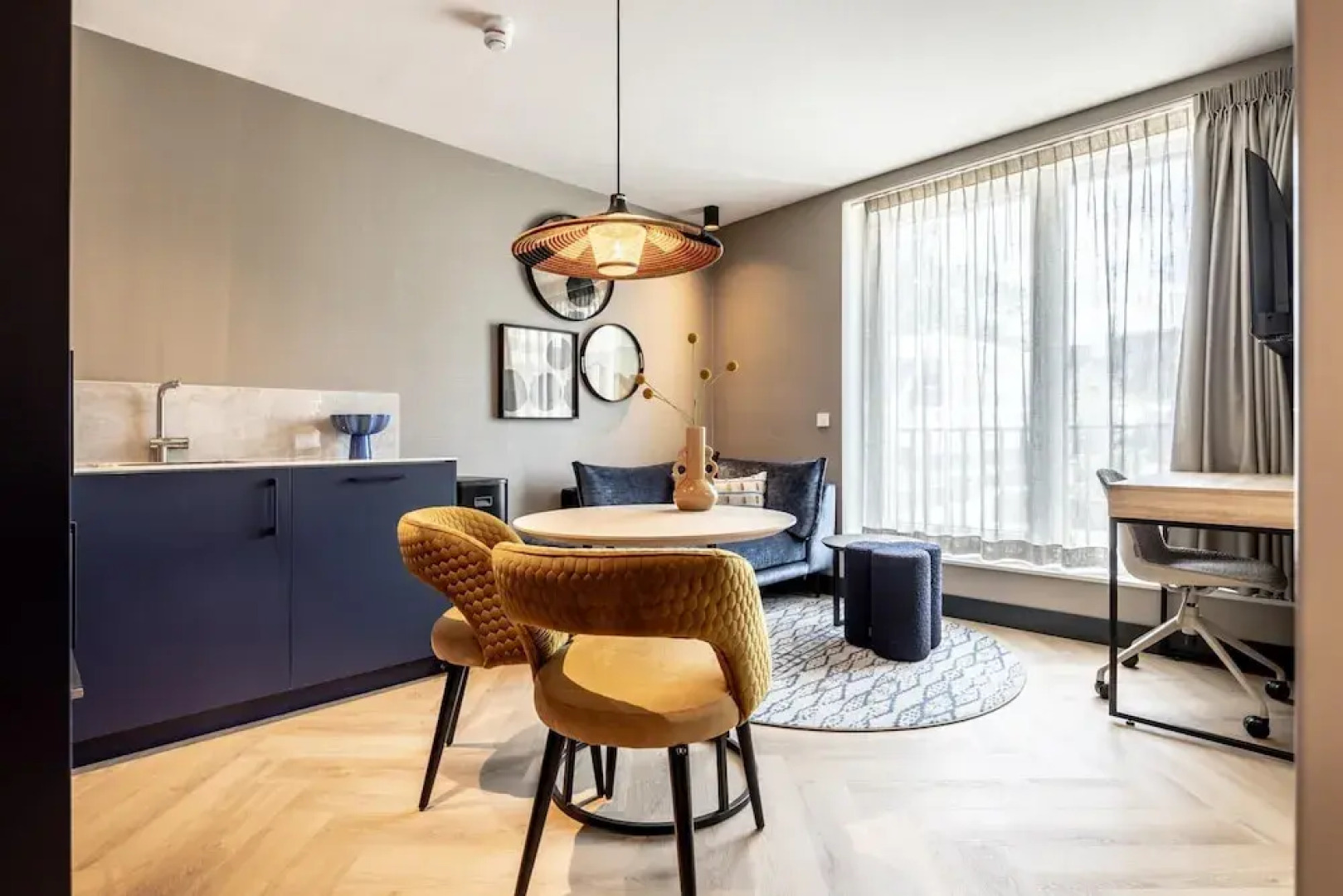 Modern Stay in Historic Delft