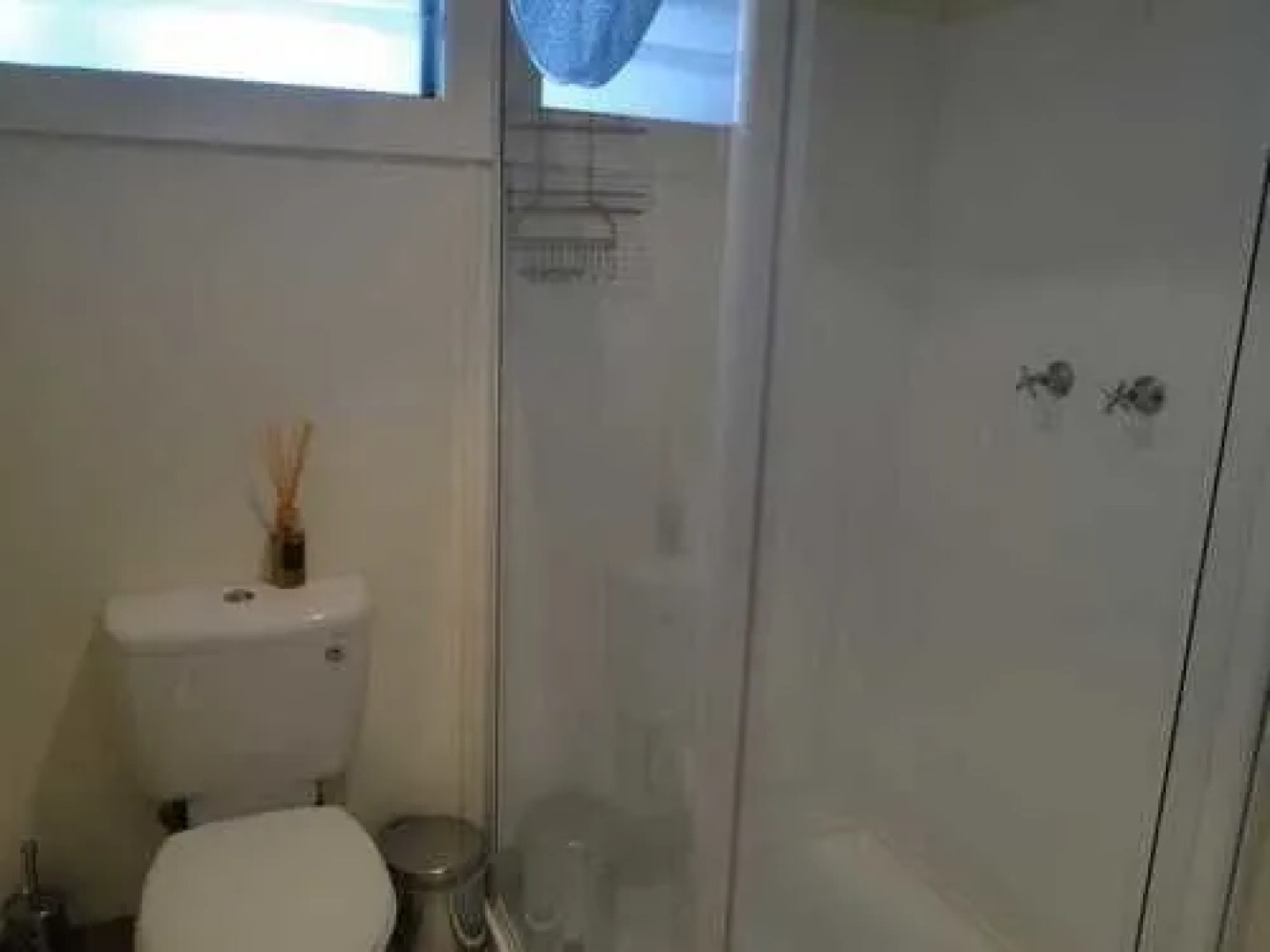 Government Road, 102