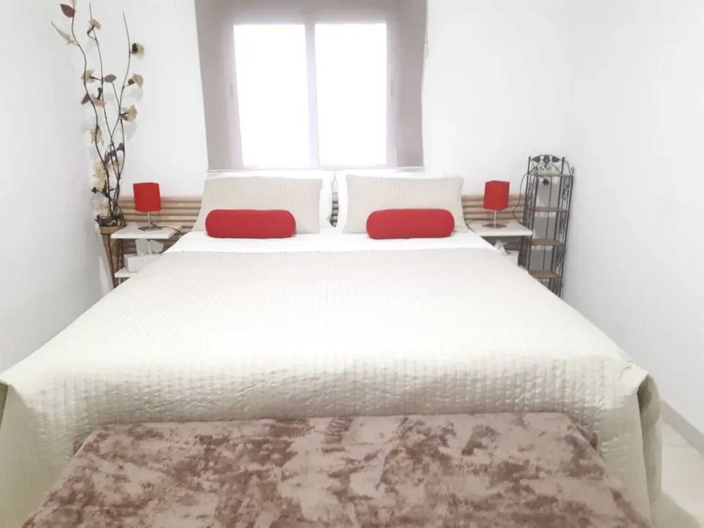 Maria House-The Style Airport Barcelona