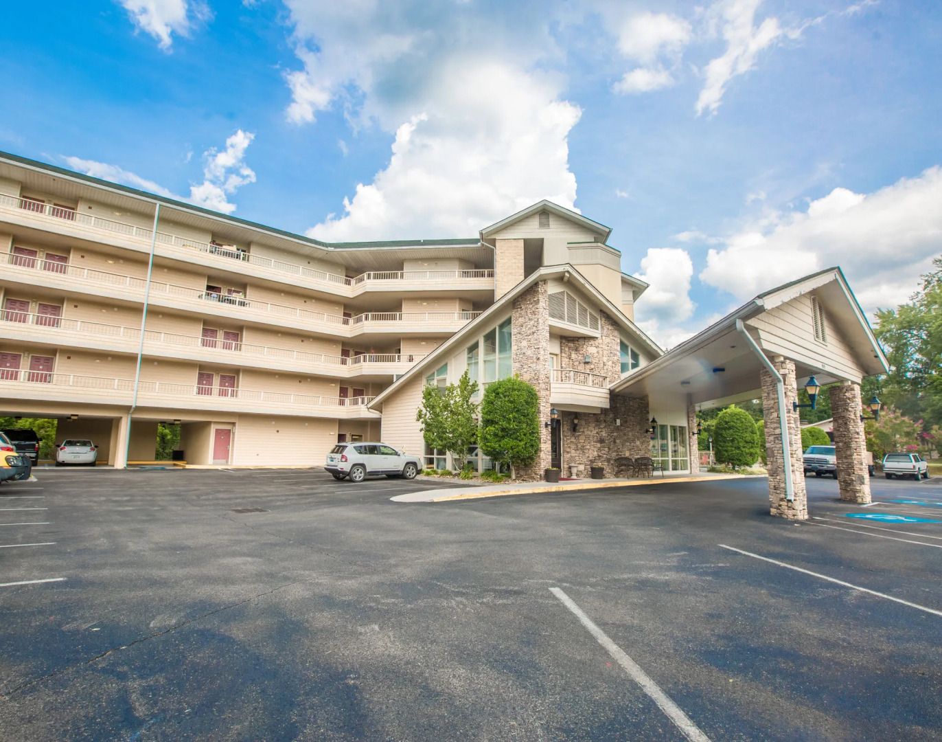 Twin Mountain Inn & Suites