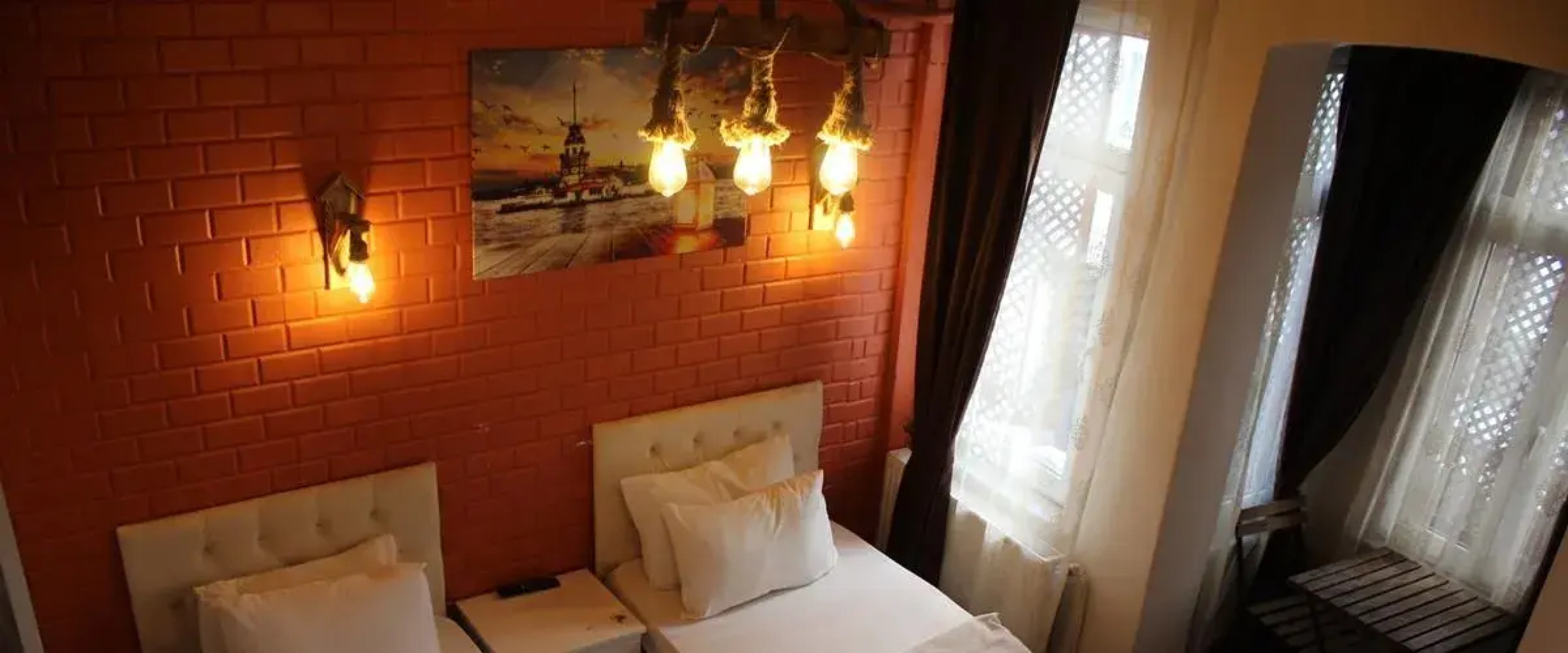 Taksim BrickTown Suite