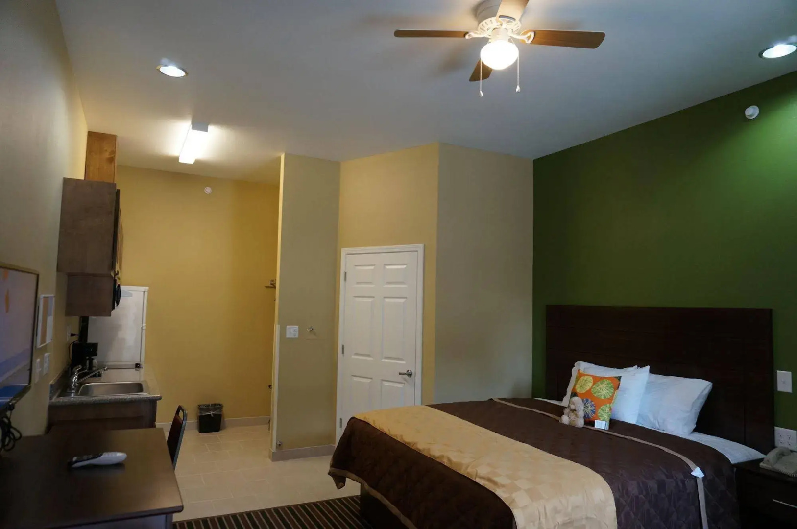 Texas Bungalows Hotel & Hotel Que at Lakeline Austin Cedar Park