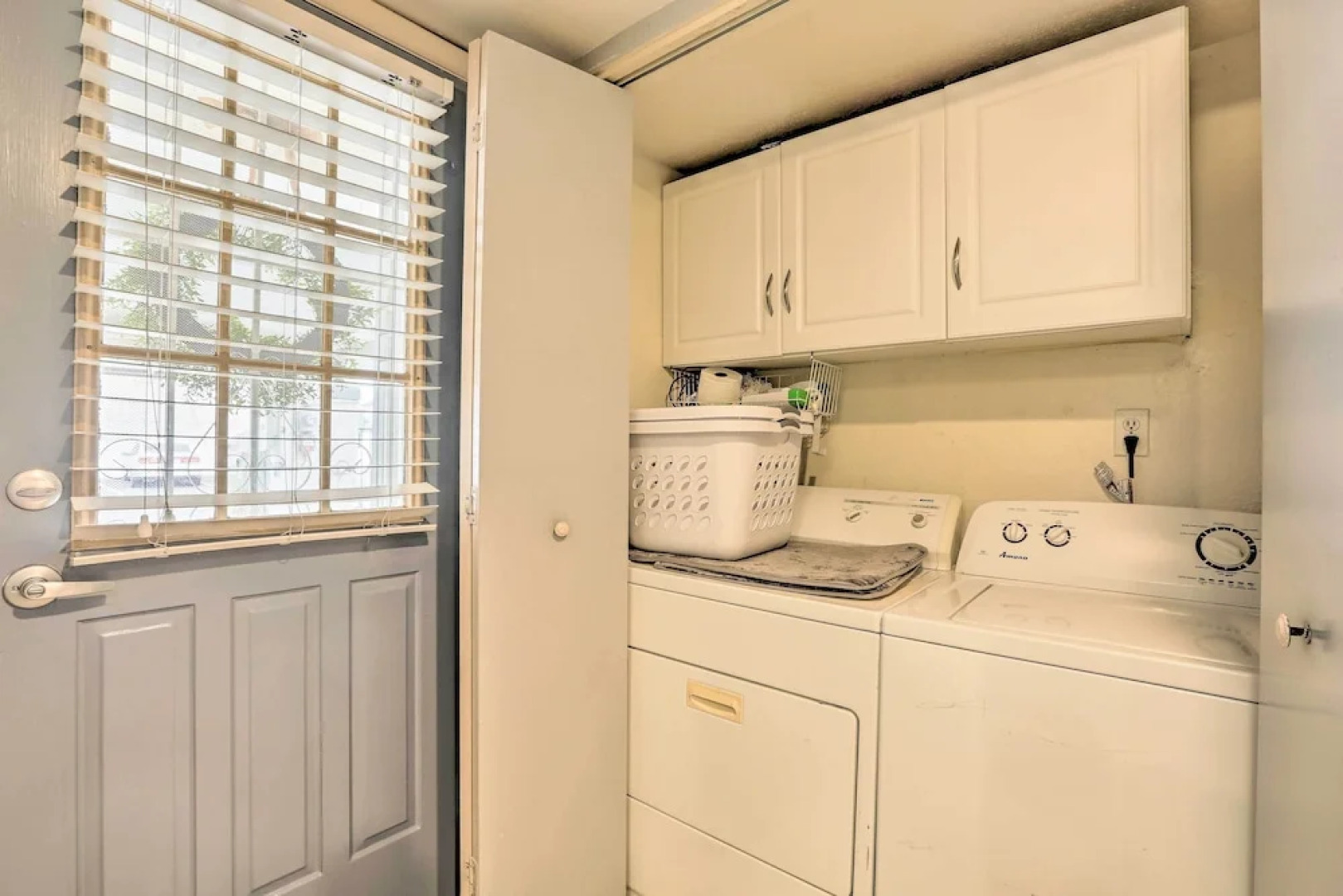 Dog-friendly Tucson Home w/ Patio & Hot Tub