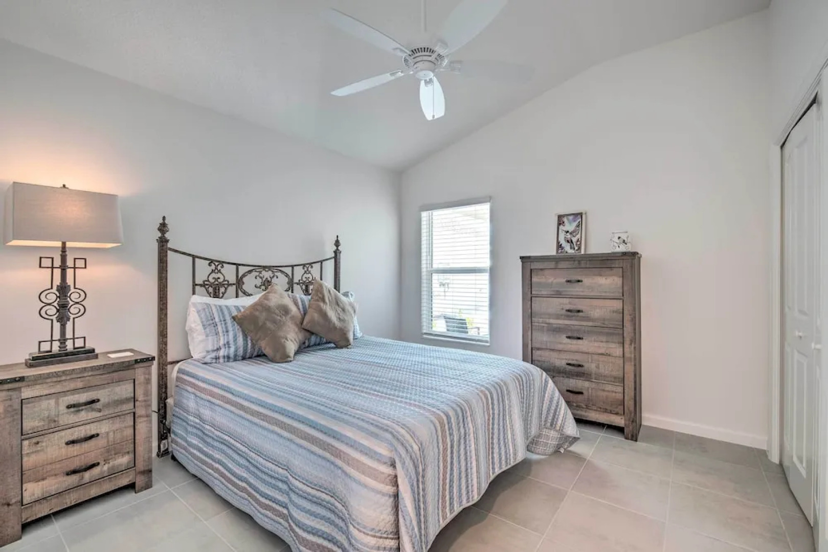 Lanai & Resort Amenities: The Villages Getaway