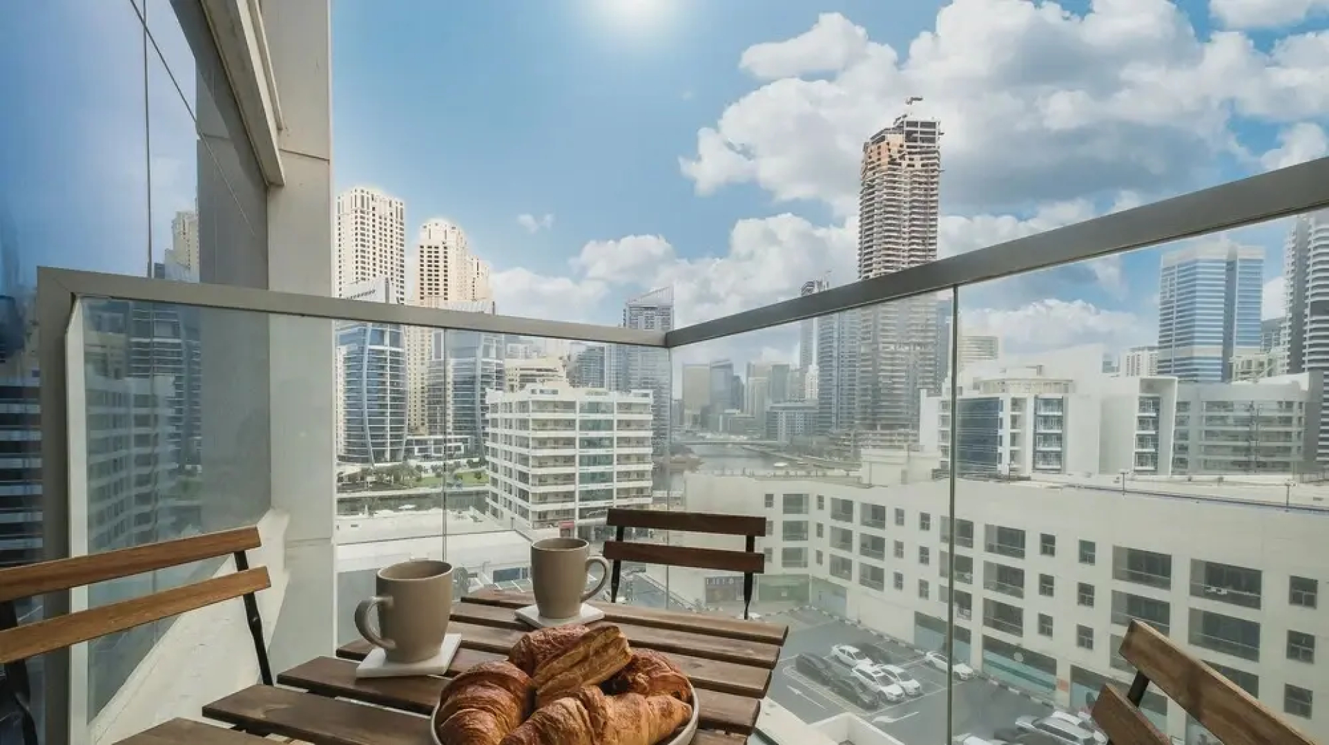 LUX The Modern Marina Suite 2 bed