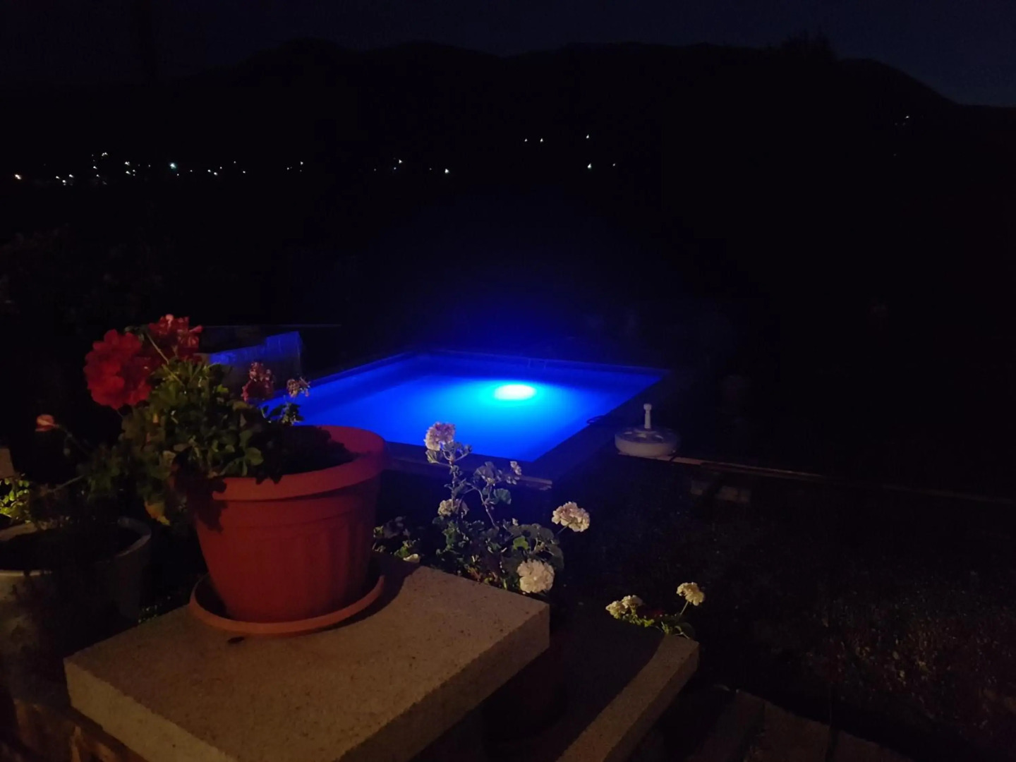 Къща за гости Каза Роза - Swiss Style Chalet Casa Rosa Guest House