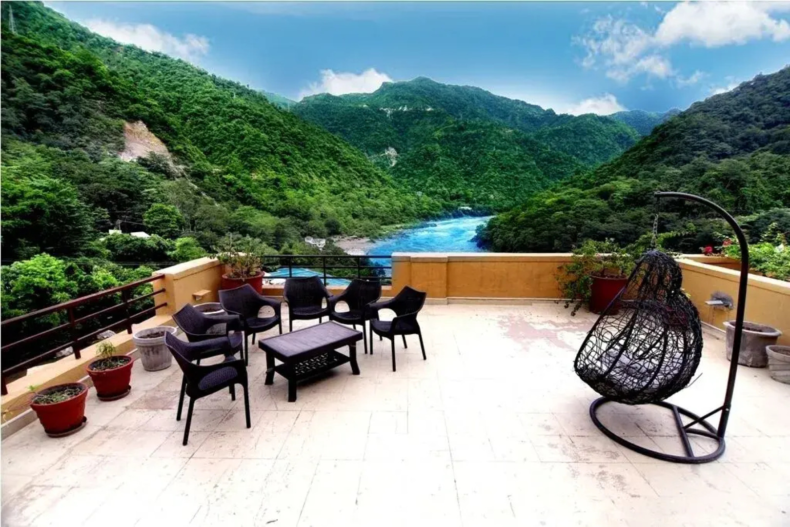 Luxury Aloha Apartments