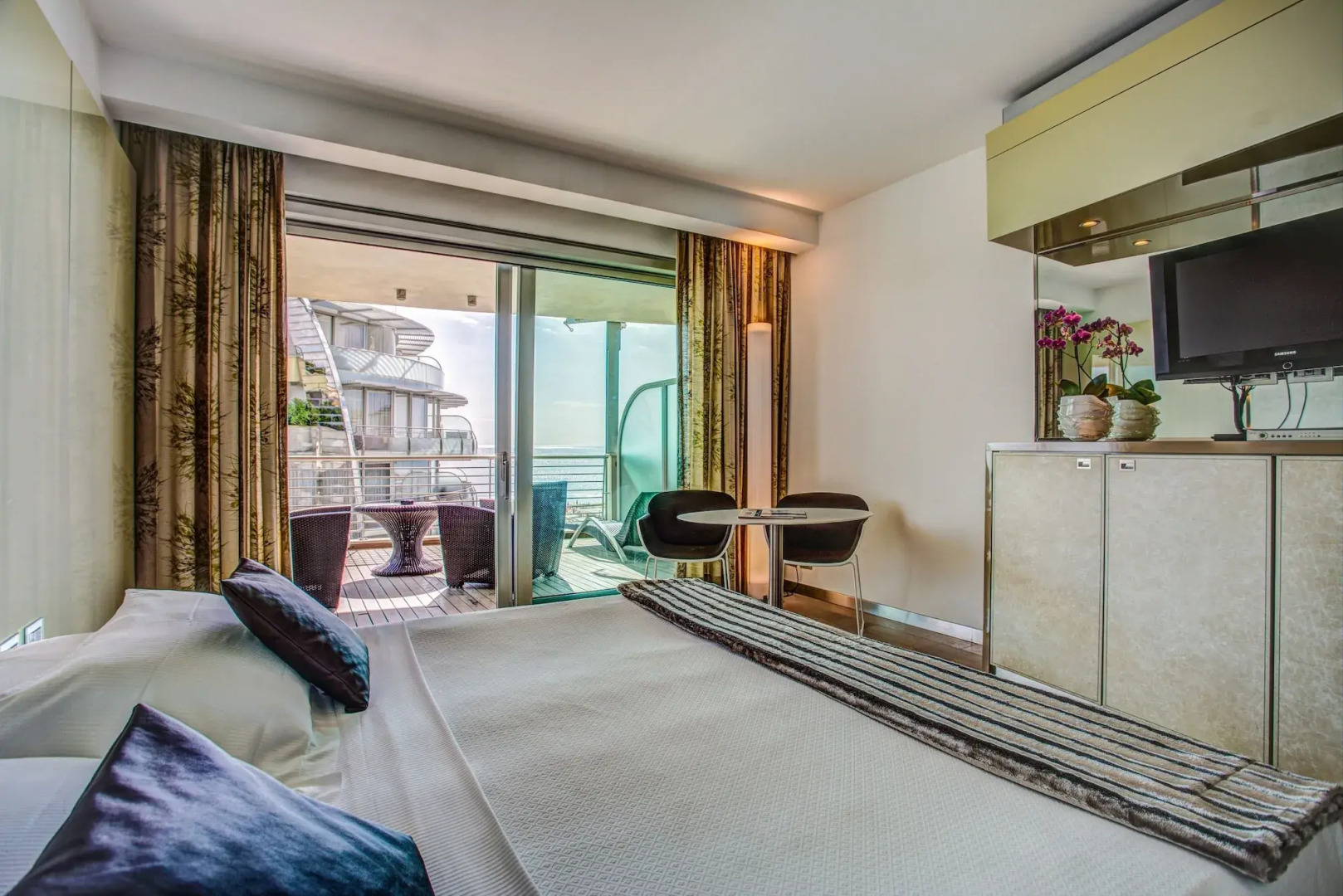 Hotel Premier & Suites