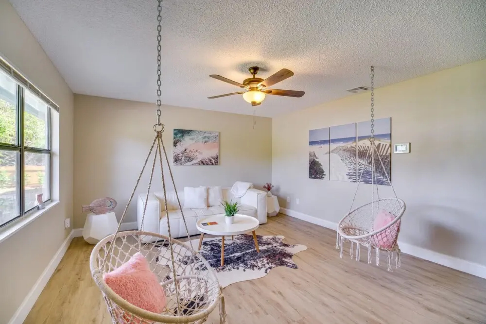 Sebastian Retreat w/ Screened Porch: 6 Mi to Beach