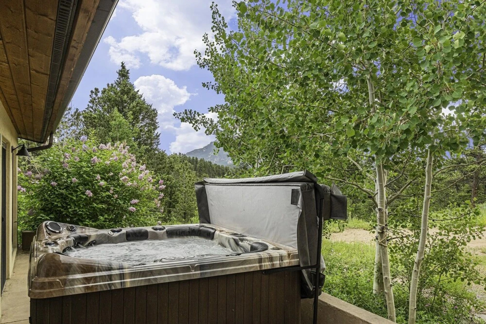 H7 at Hope Mountain -- 6-Bedroom Retreat Home at Allenspark Colorado 6 Home by RedAwning