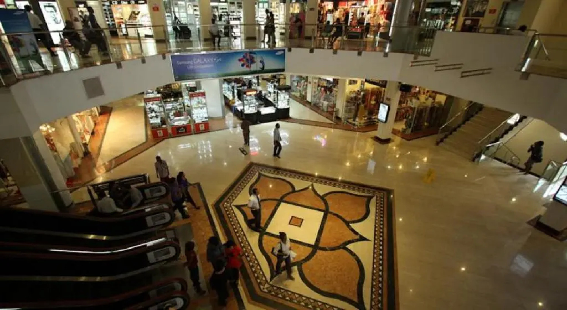 Sea View Monarch Apartment located within Cinnamon Grand Hotel Complex