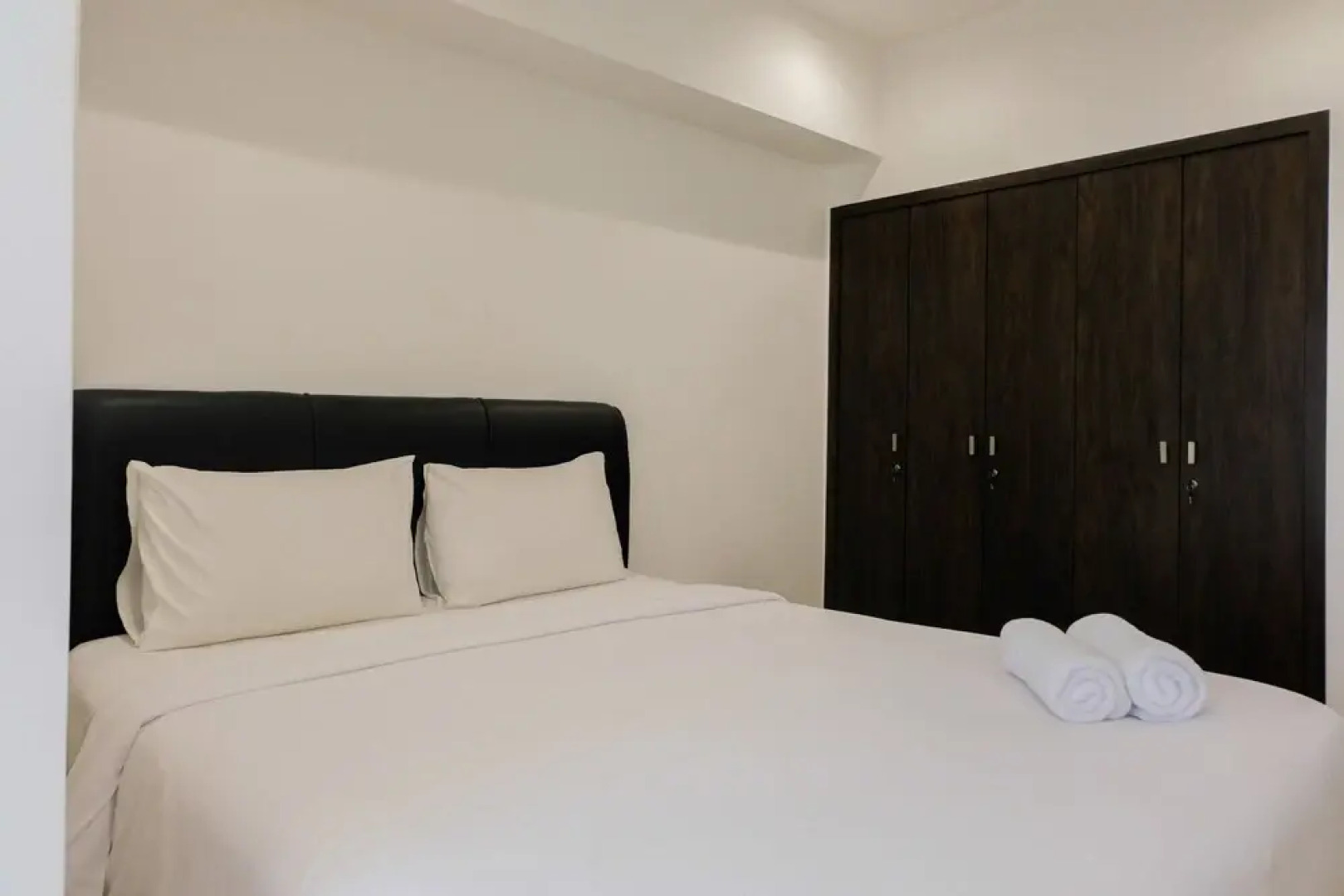 Exclusive 1BR at The Branz Apartment near Shopping Mall