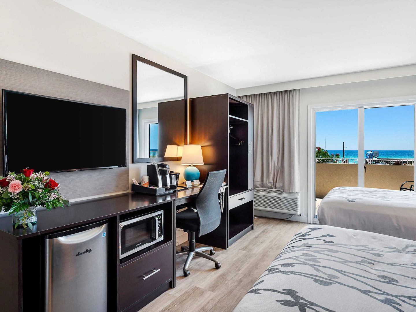 Sleep Inn On The Beach