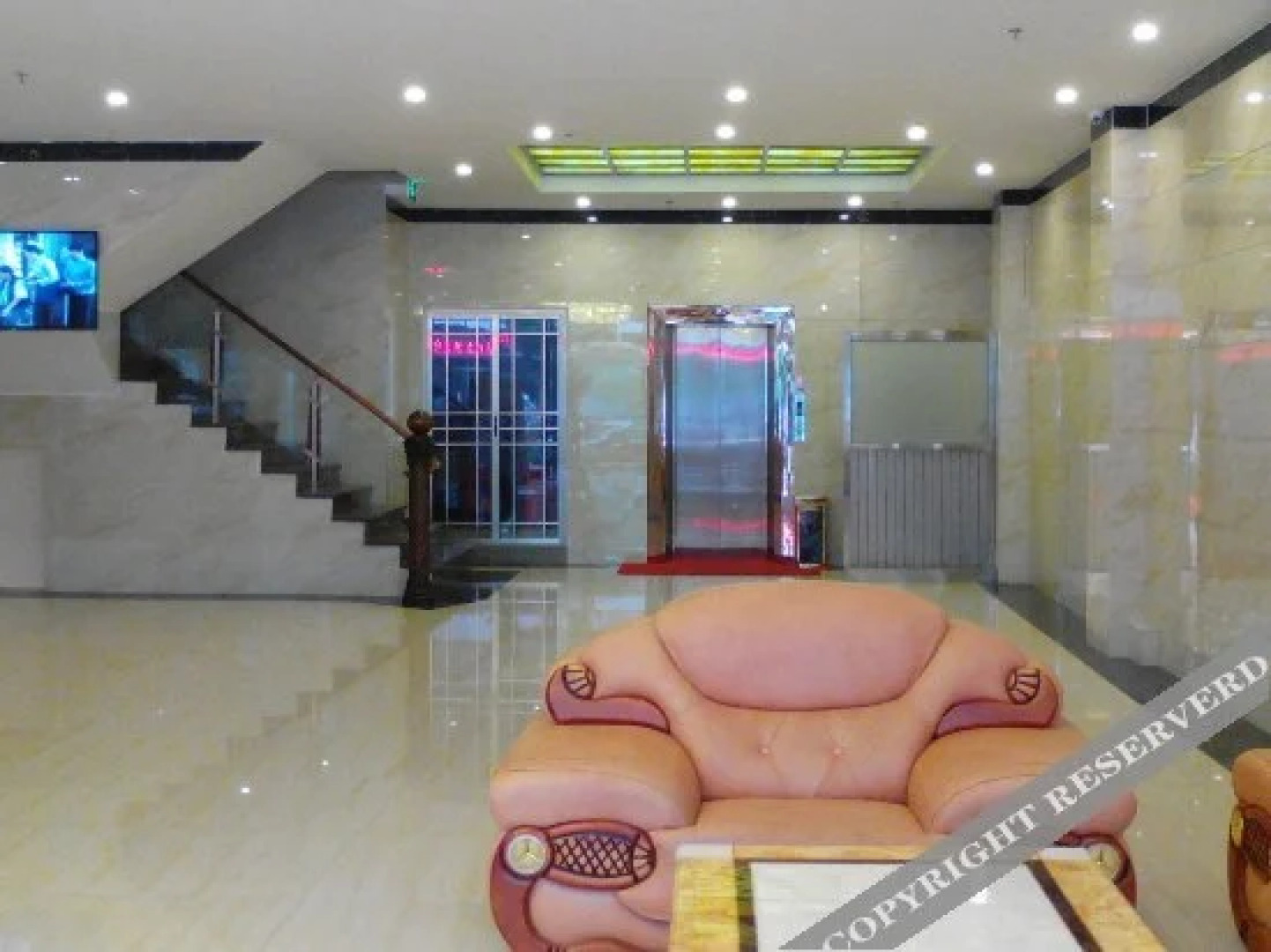 Saturday Business Hotel