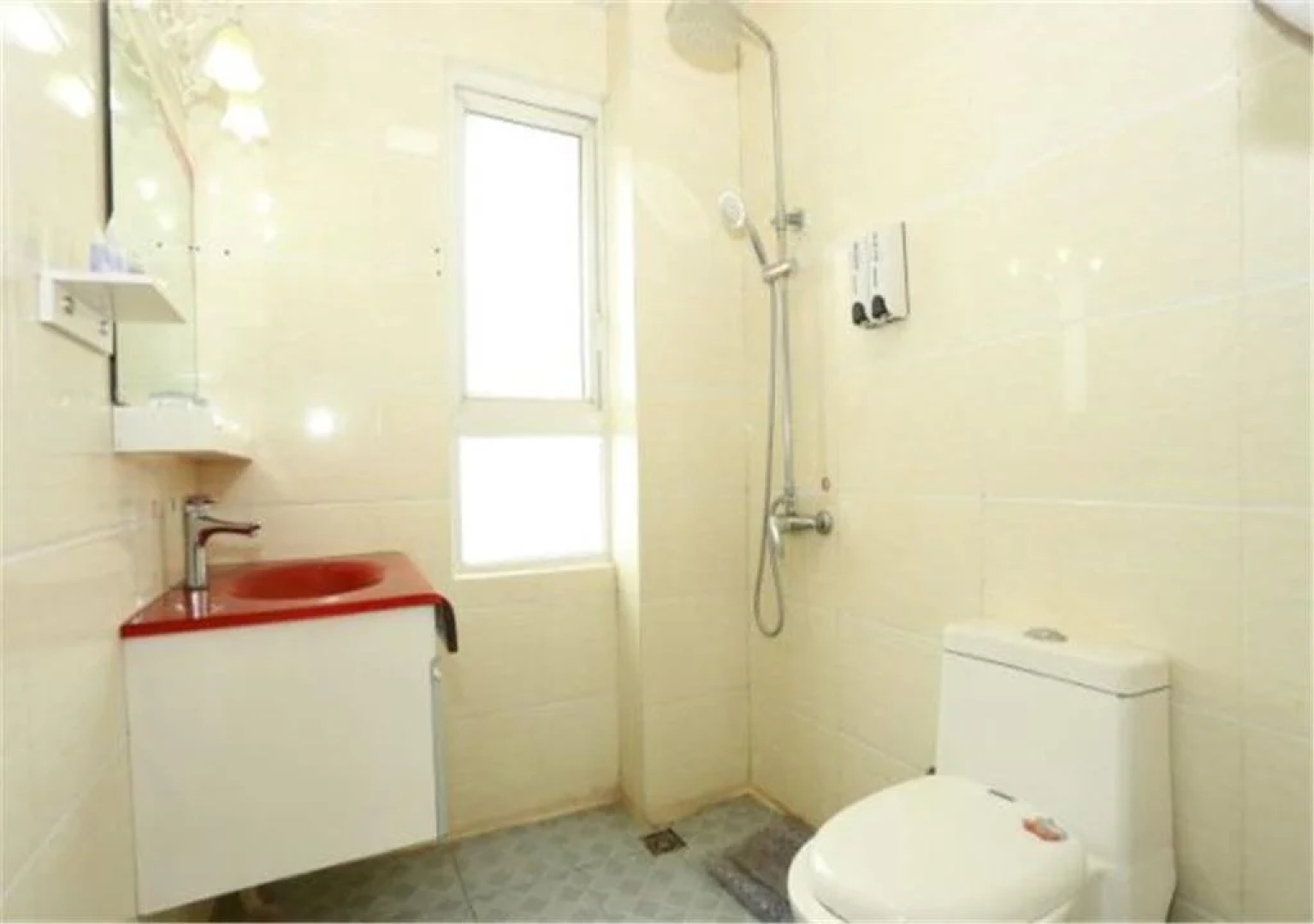 Suining Yaju Business Hotel