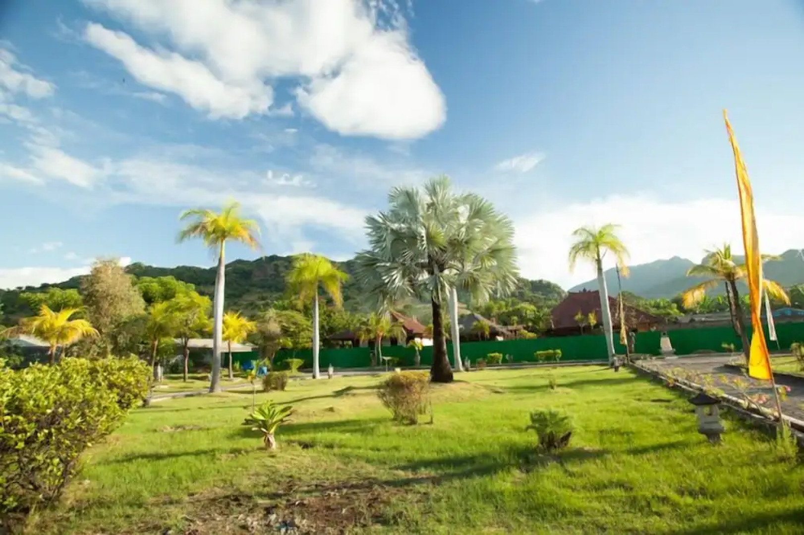 Segara Bukit Seaside Cottages