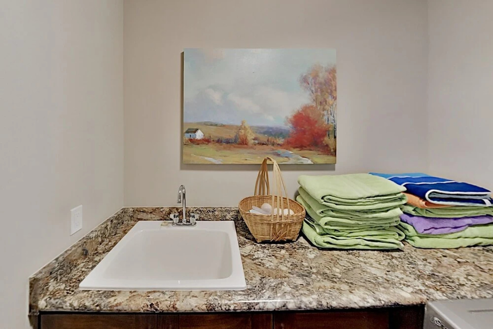 999wabig 4 Bedroom Home