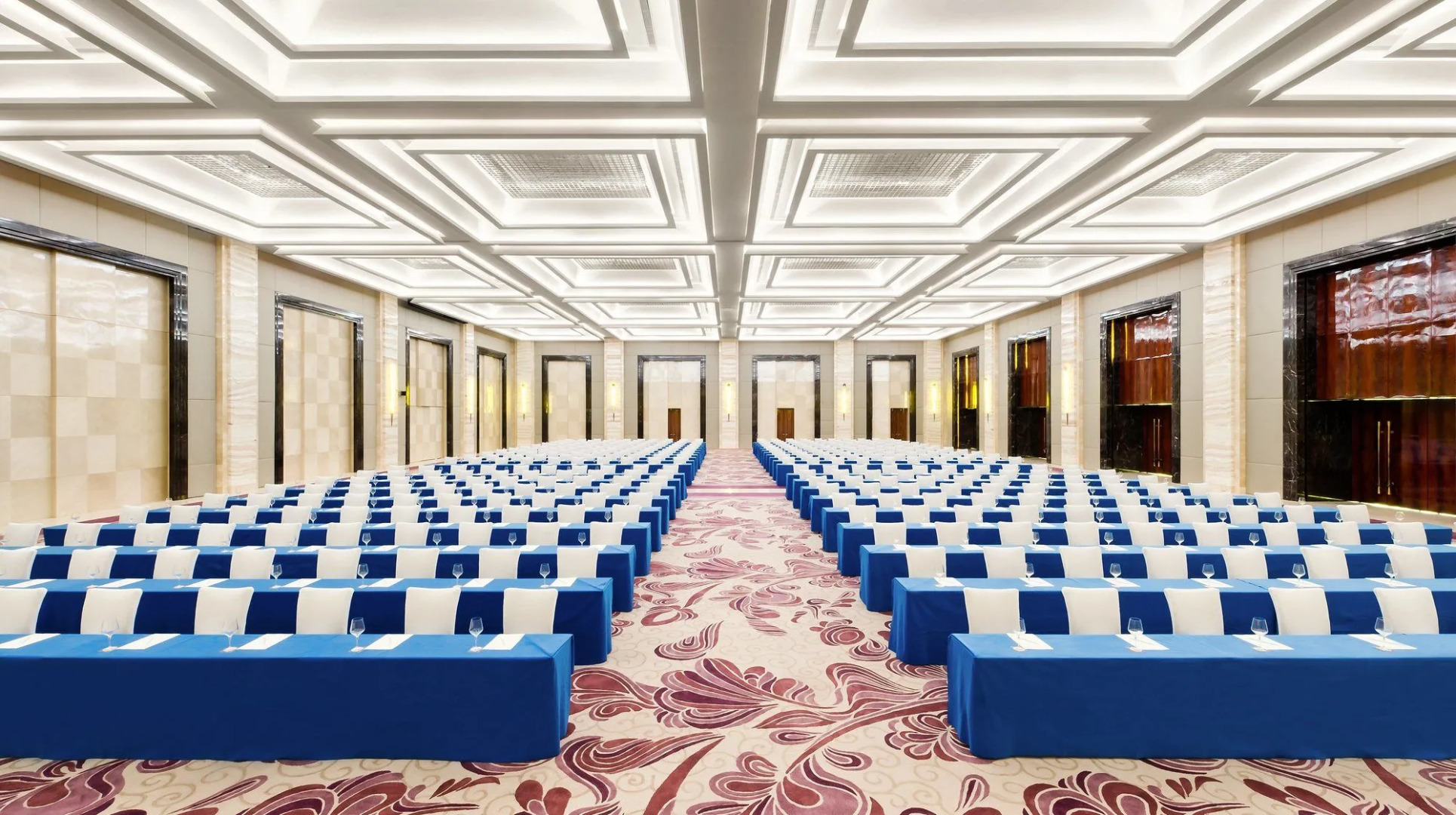 Sheraton Changchun Jingyuetan Hotel