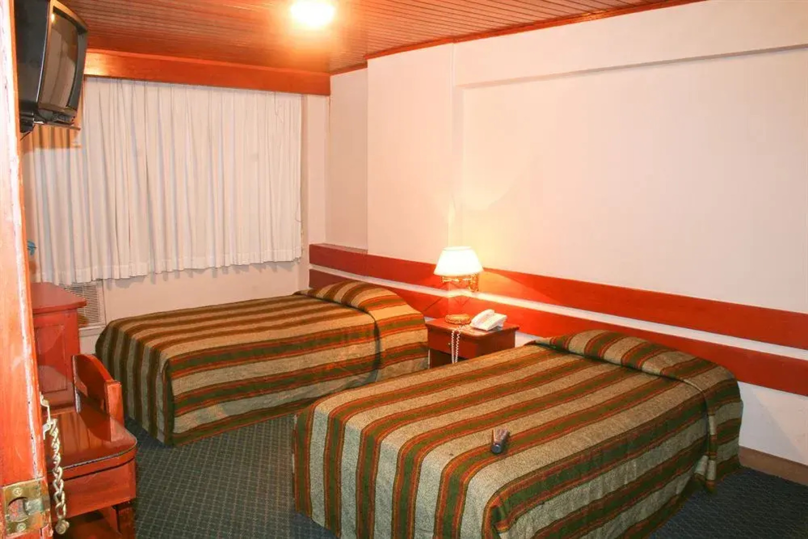 Royal Inn & Casino Hotel