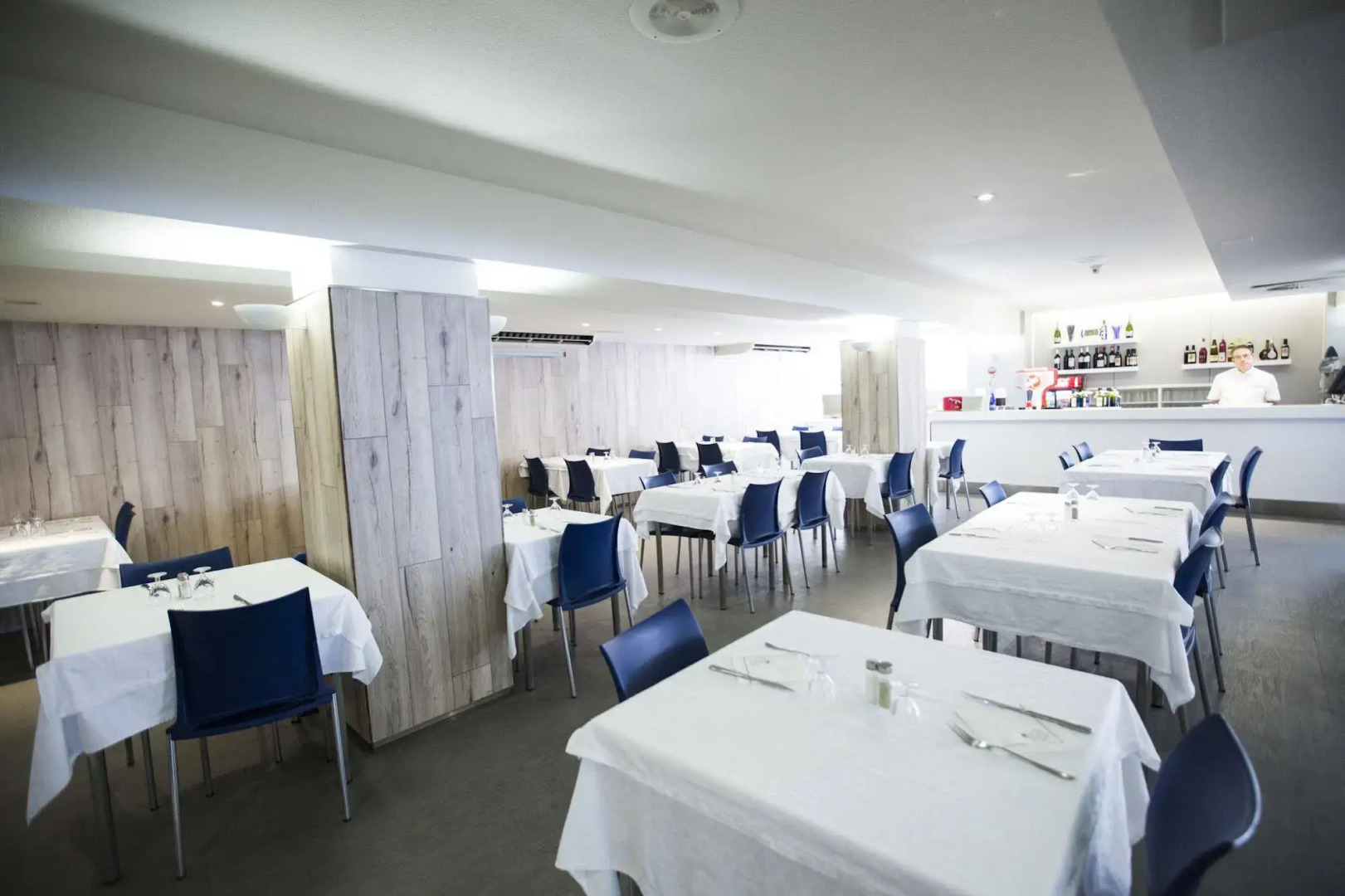 Port Fiesta Park Hotel