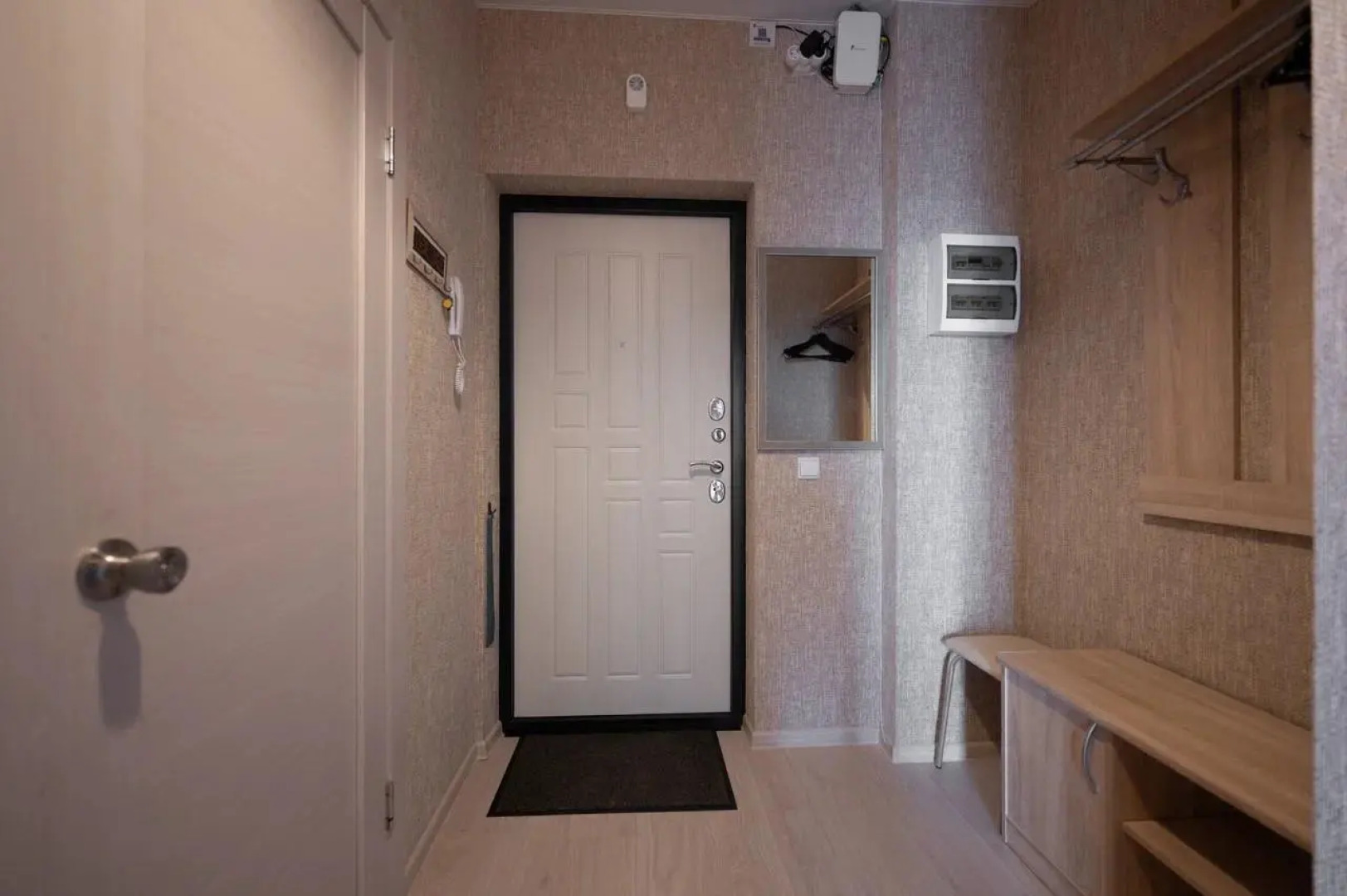 Атмосфера на улице Карпинского 14