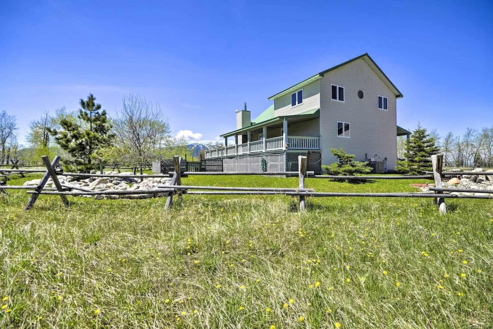 The Front Porch 20-acre Country Home w/ Mtn View