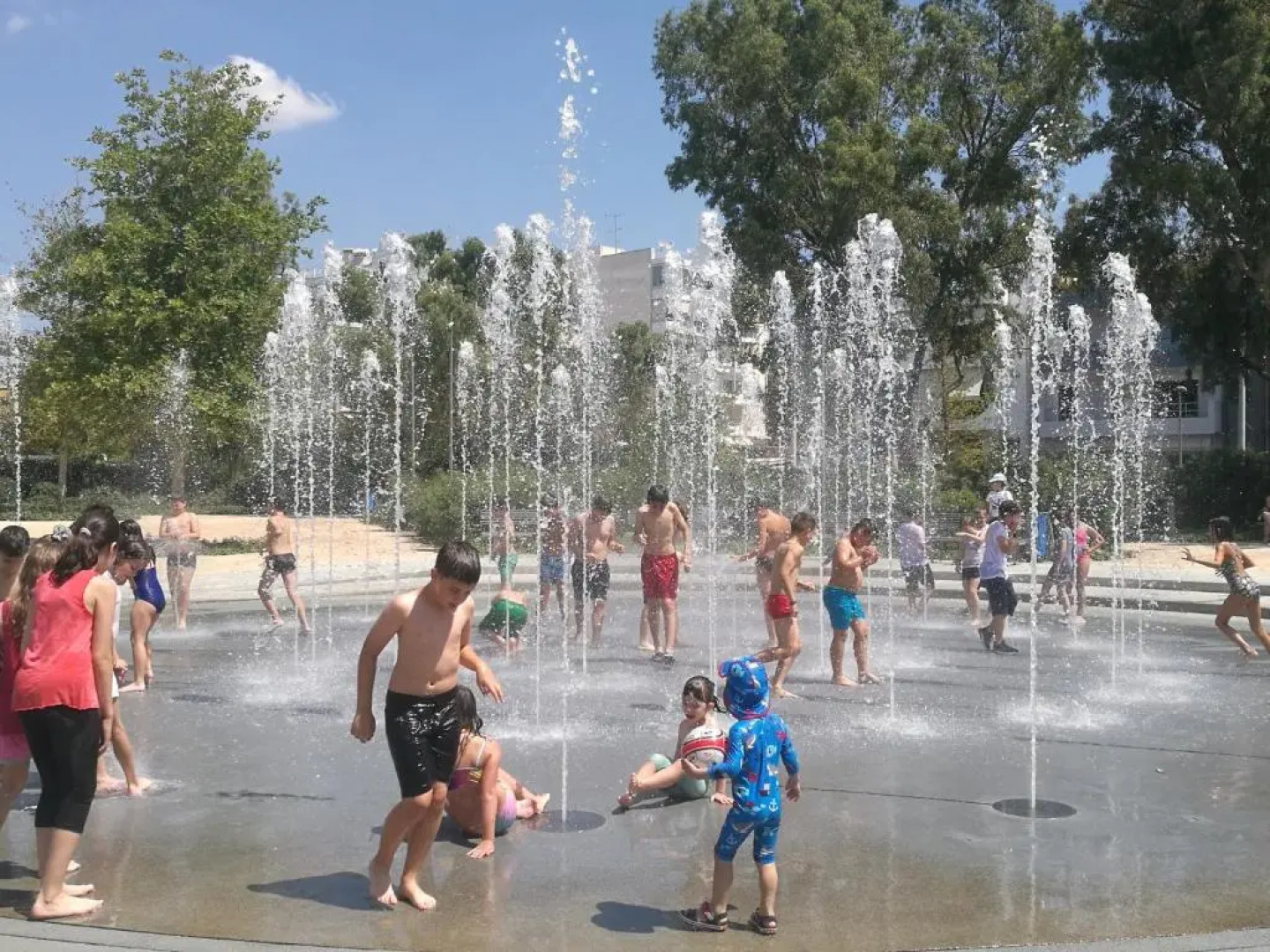 Roof-top garden apartment really well located in Athens