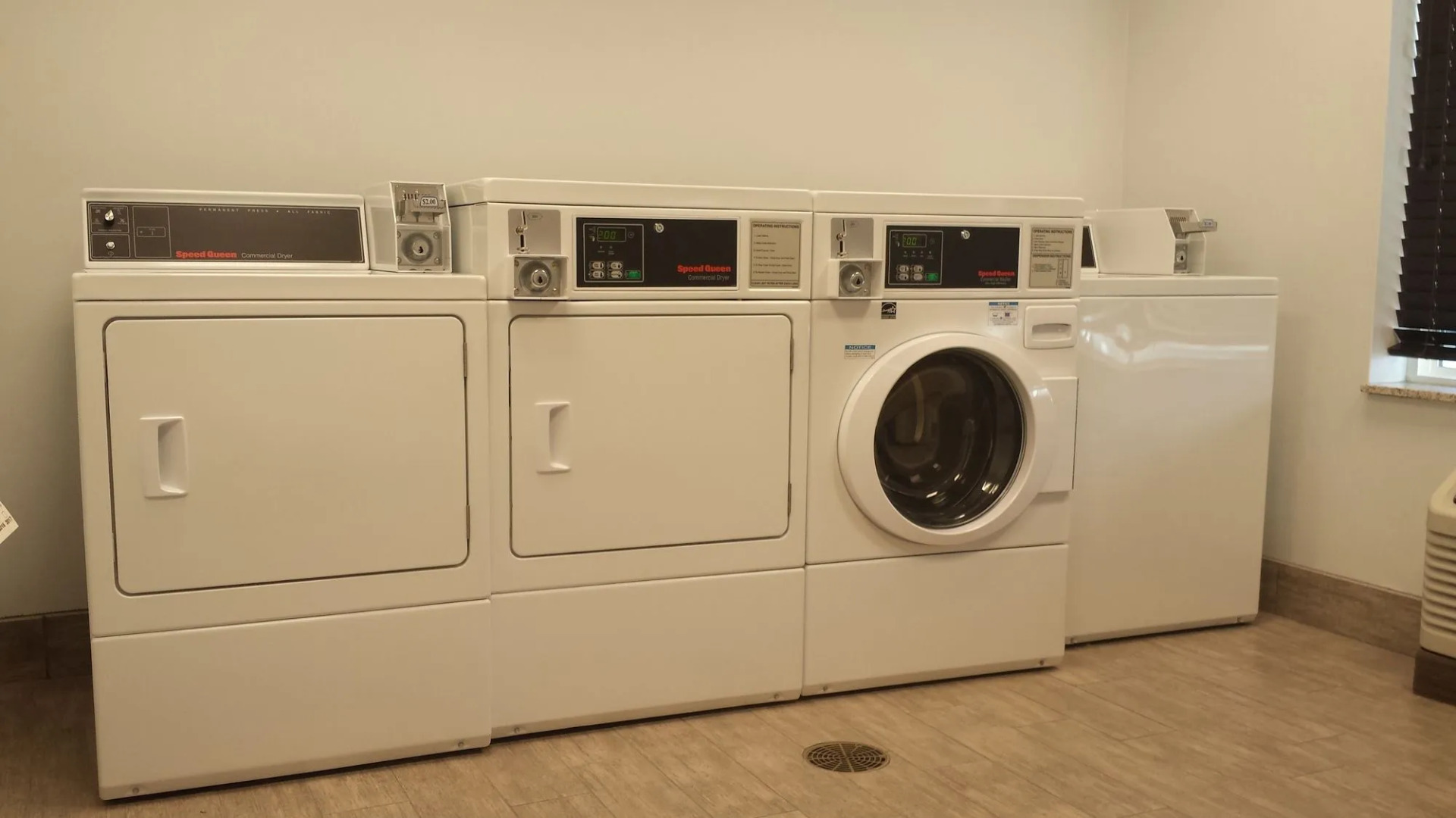 Holiday Inn Express Hotel & Suites Emporia Northwest by IHG