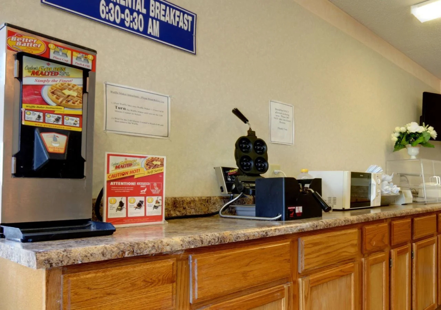 Americas Best Value Inn & Suites Macon at Eisenhower Pkwy