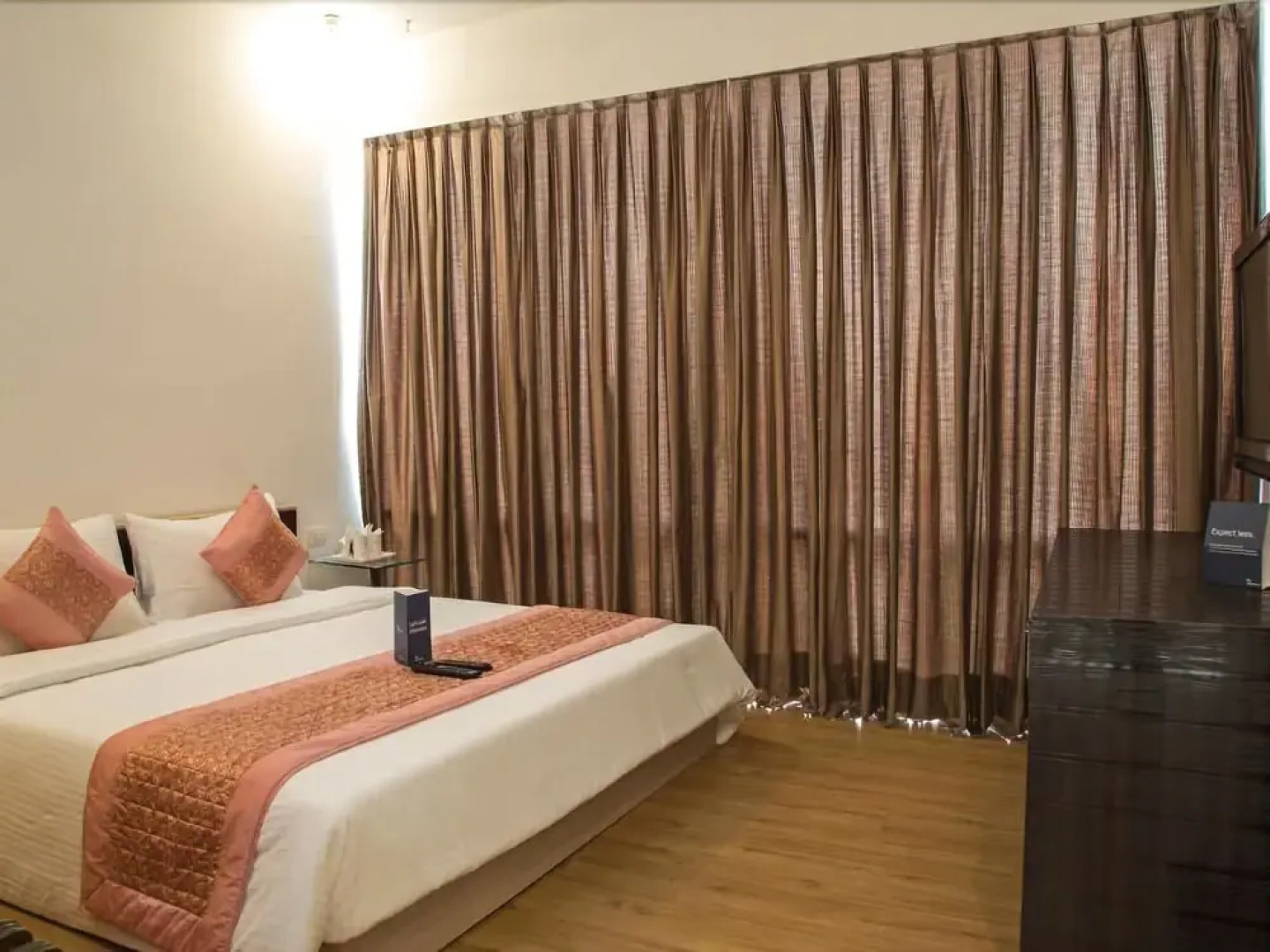 First Star HUDA Metro by FabHotel