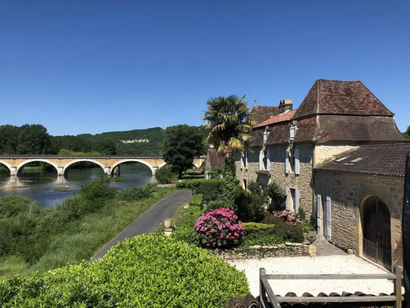 Moon River Grande Maison