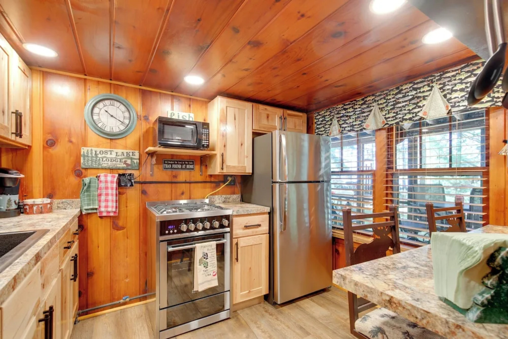 Quaint & Cozy Lake Cabin w/ Dock & Beach Access!