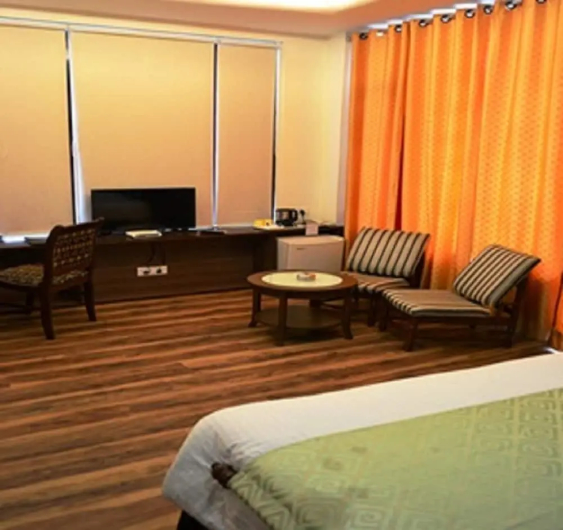 Hotel Center Point