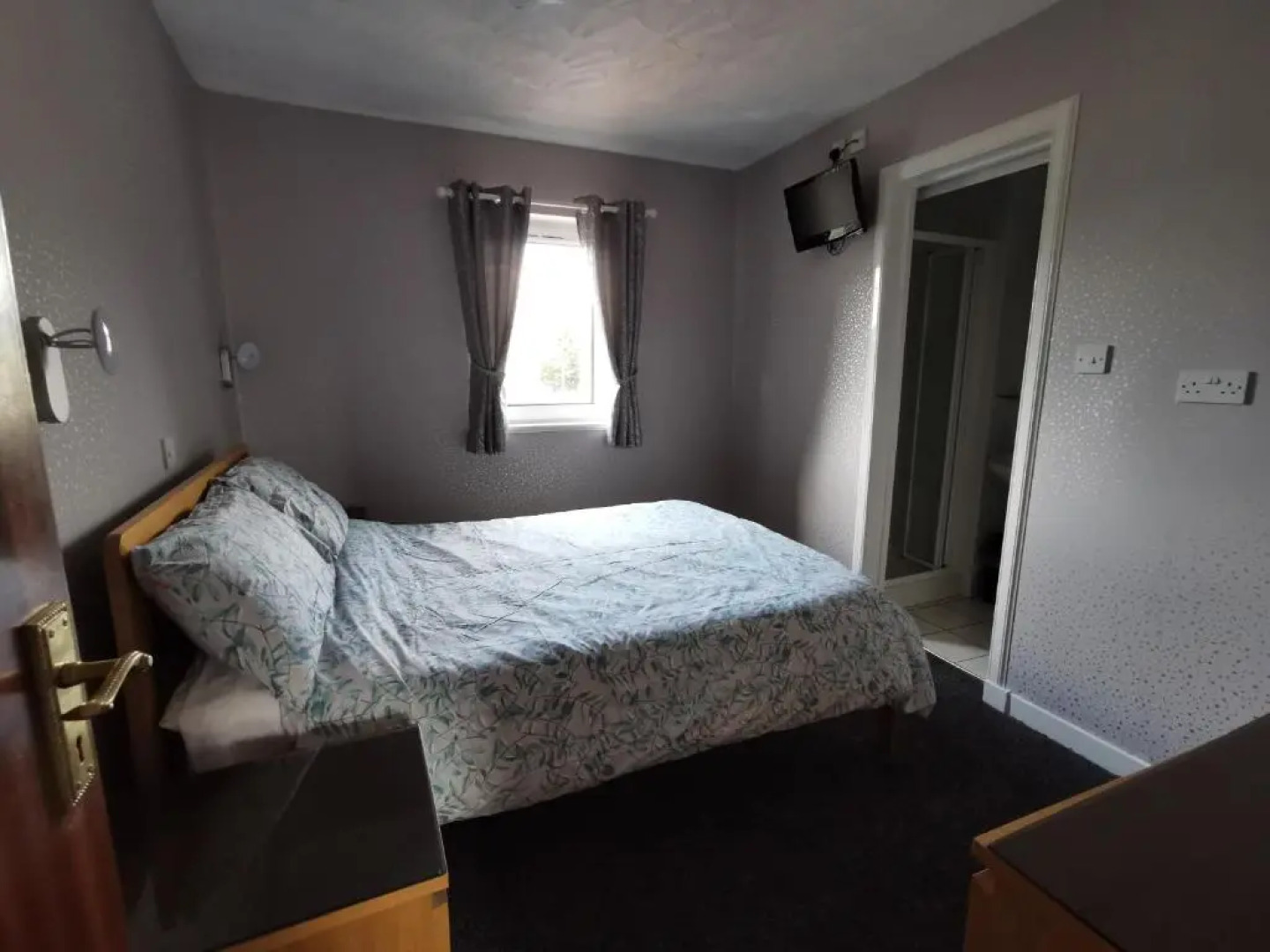 Whitehouse Guest House