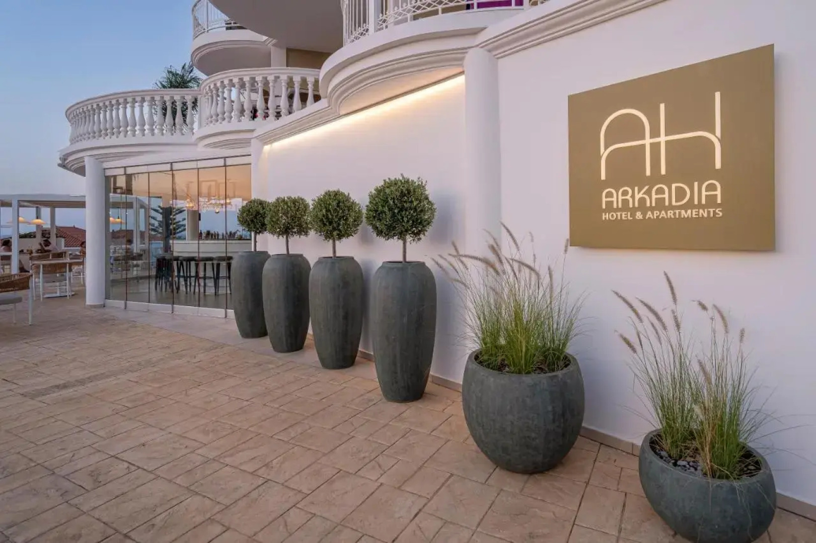 Arkadia Luxury Hotel Apartments