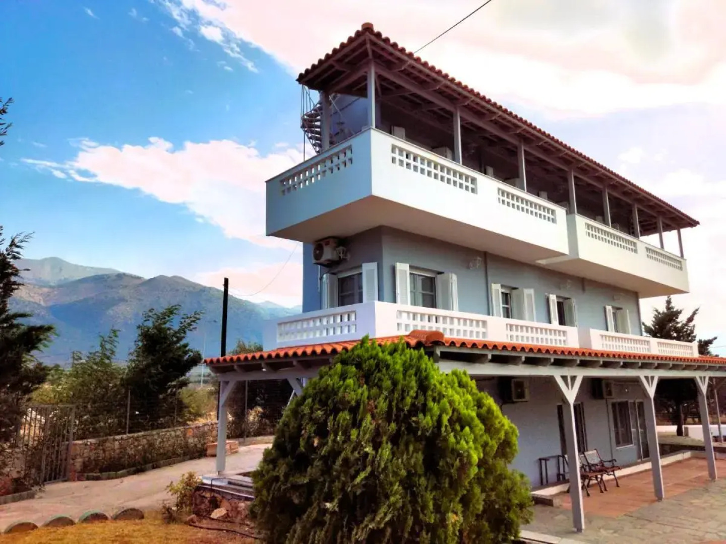 Tarmaros - Families & Groups