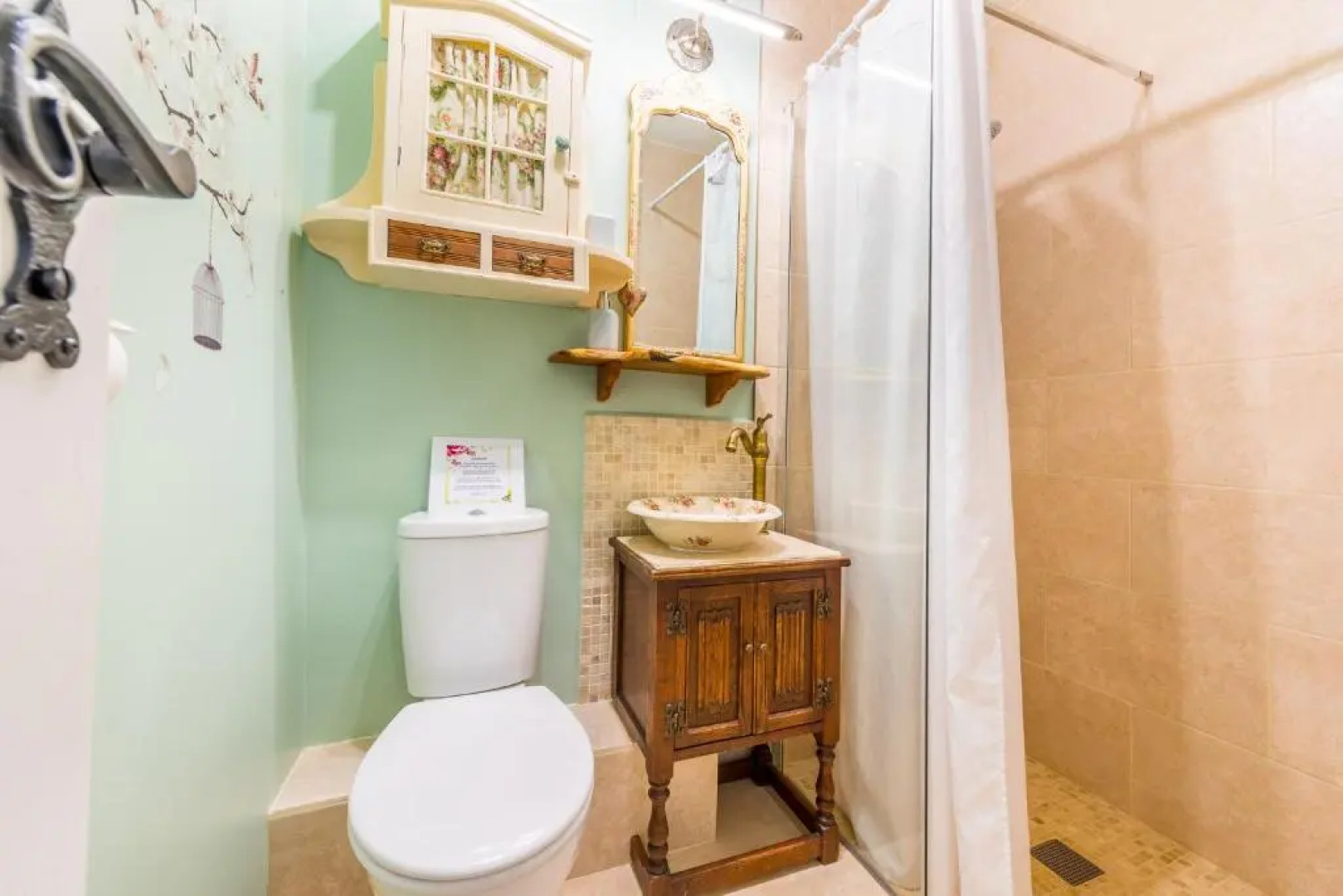 Wesley House Holidays - Choice of 2 Quirky Cottages in 4 private acres