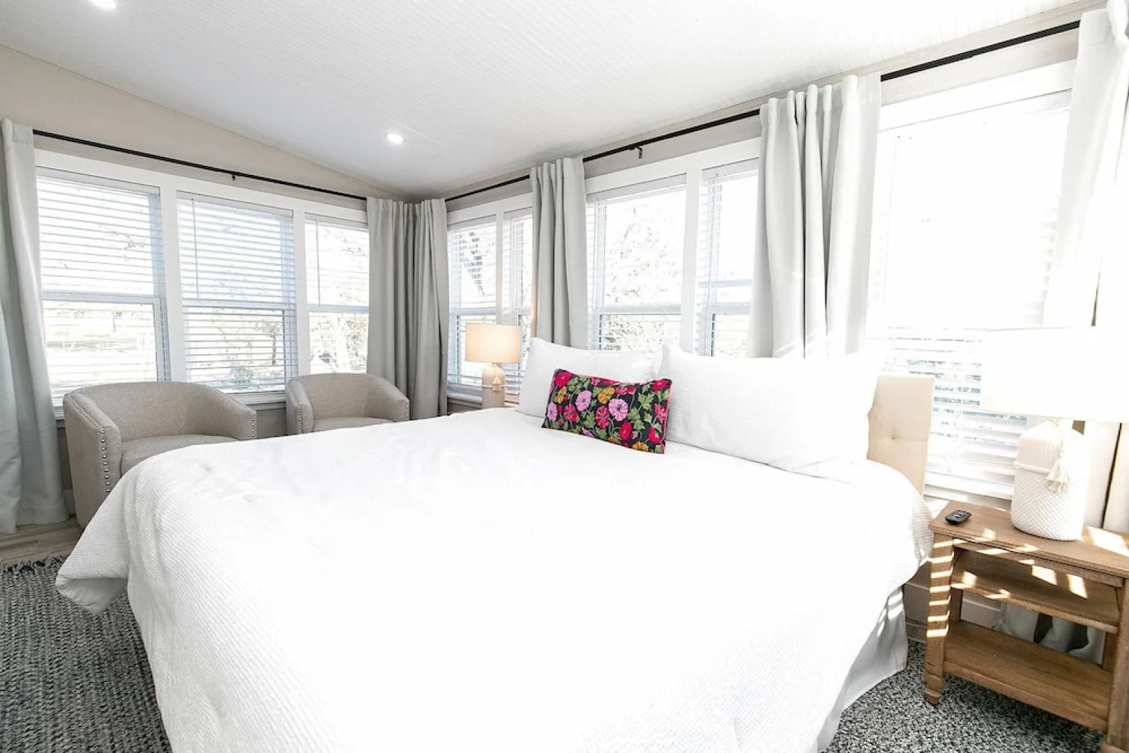 Luxurious Haus With Firepit & Cowboypool - 6 Mins to Fred