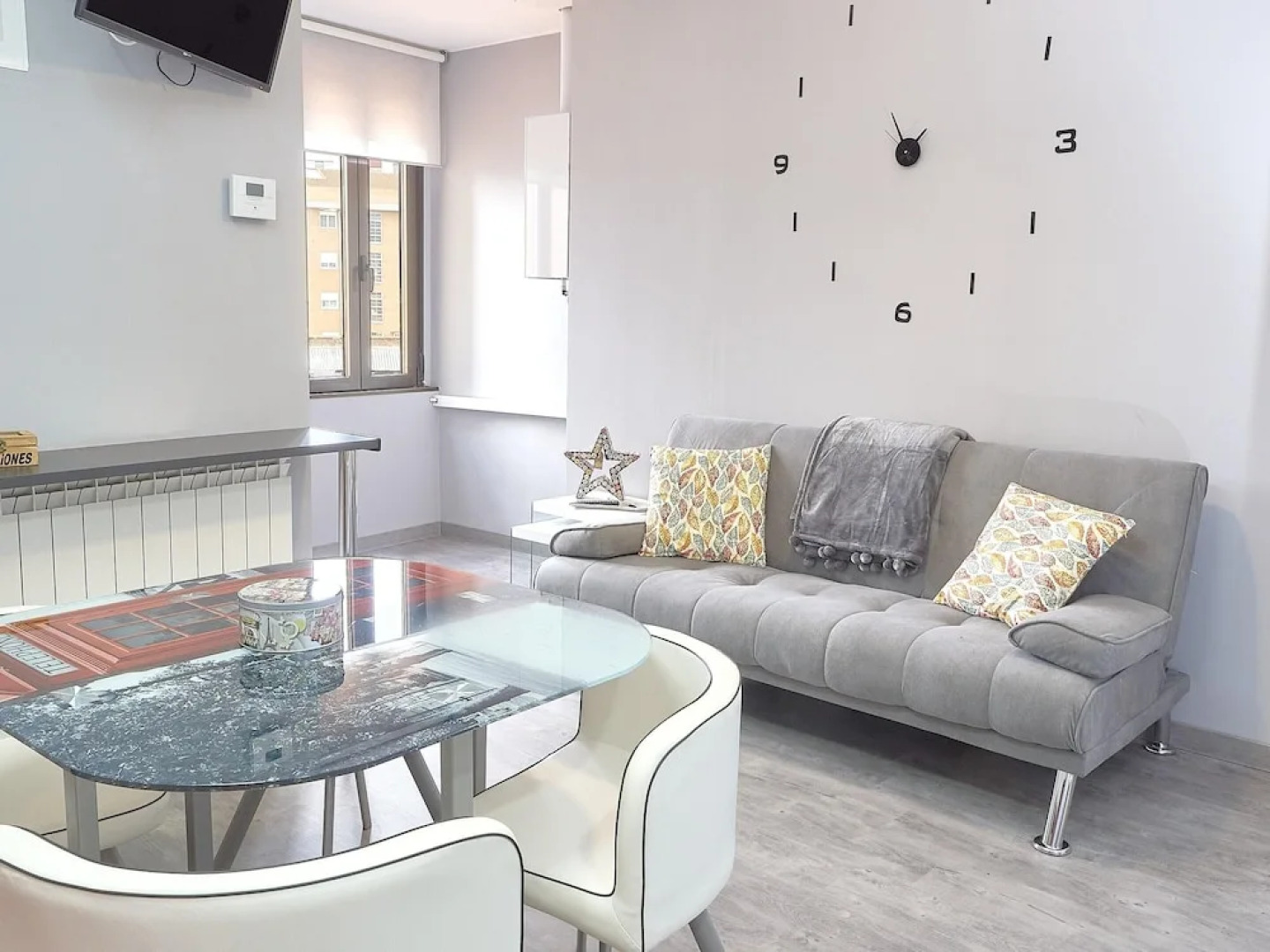 Apartment With one Bedroom in León, With Wonderful City View, Balcony and Wifi - Near the Slopes