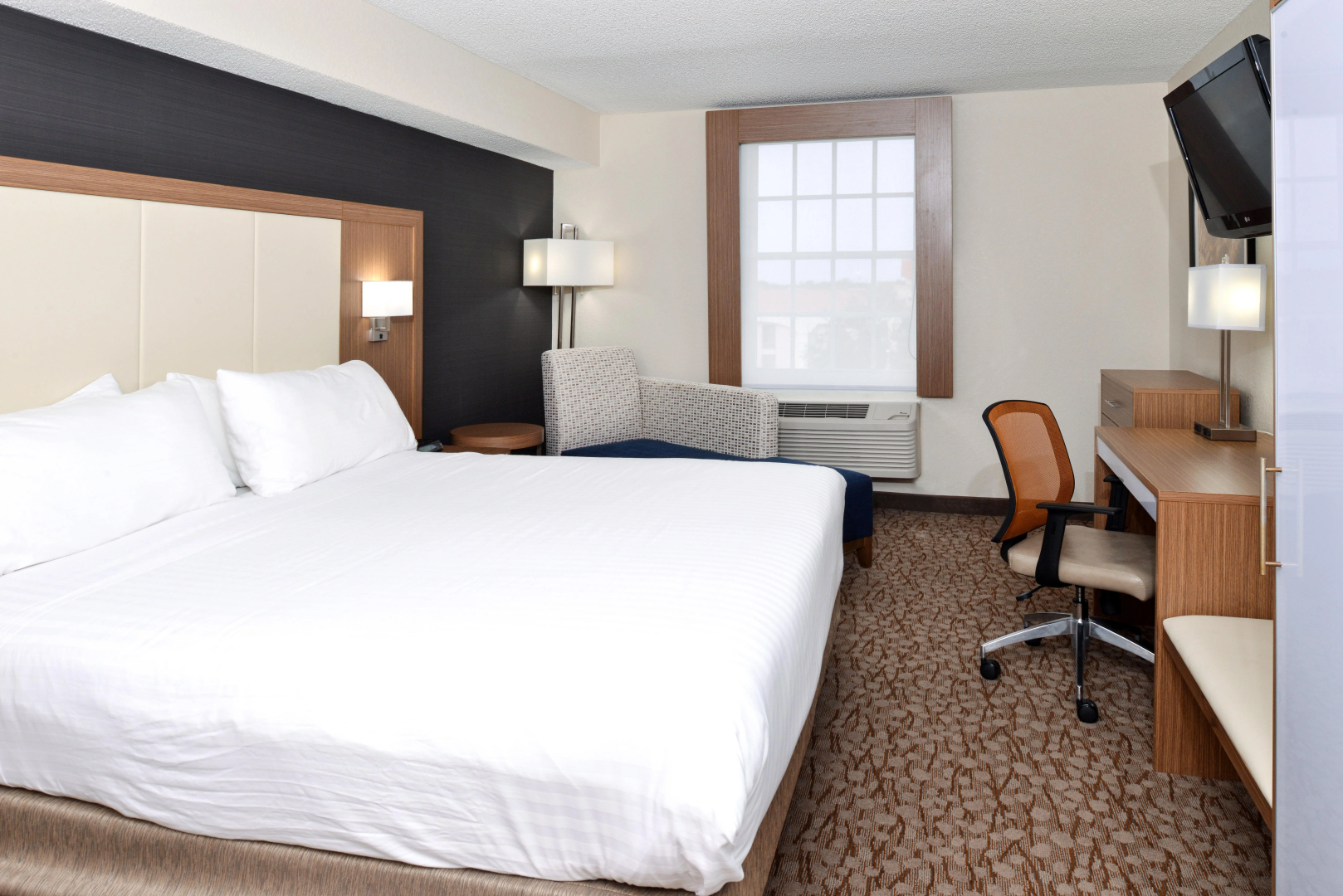 Holiday Inn Express & Suites Naples North - Bonita Springs by IHG